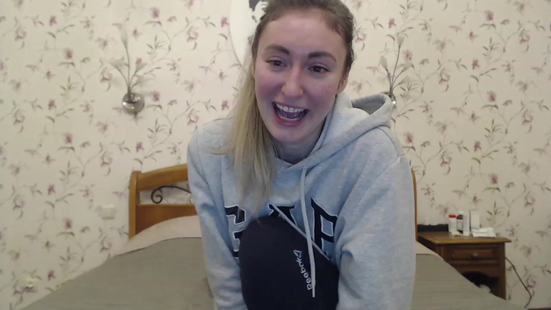 Gallery image thumbnail from Veronica_4u's myfreecams stream on, 02/27/2023, 16:56 image 7 of 20