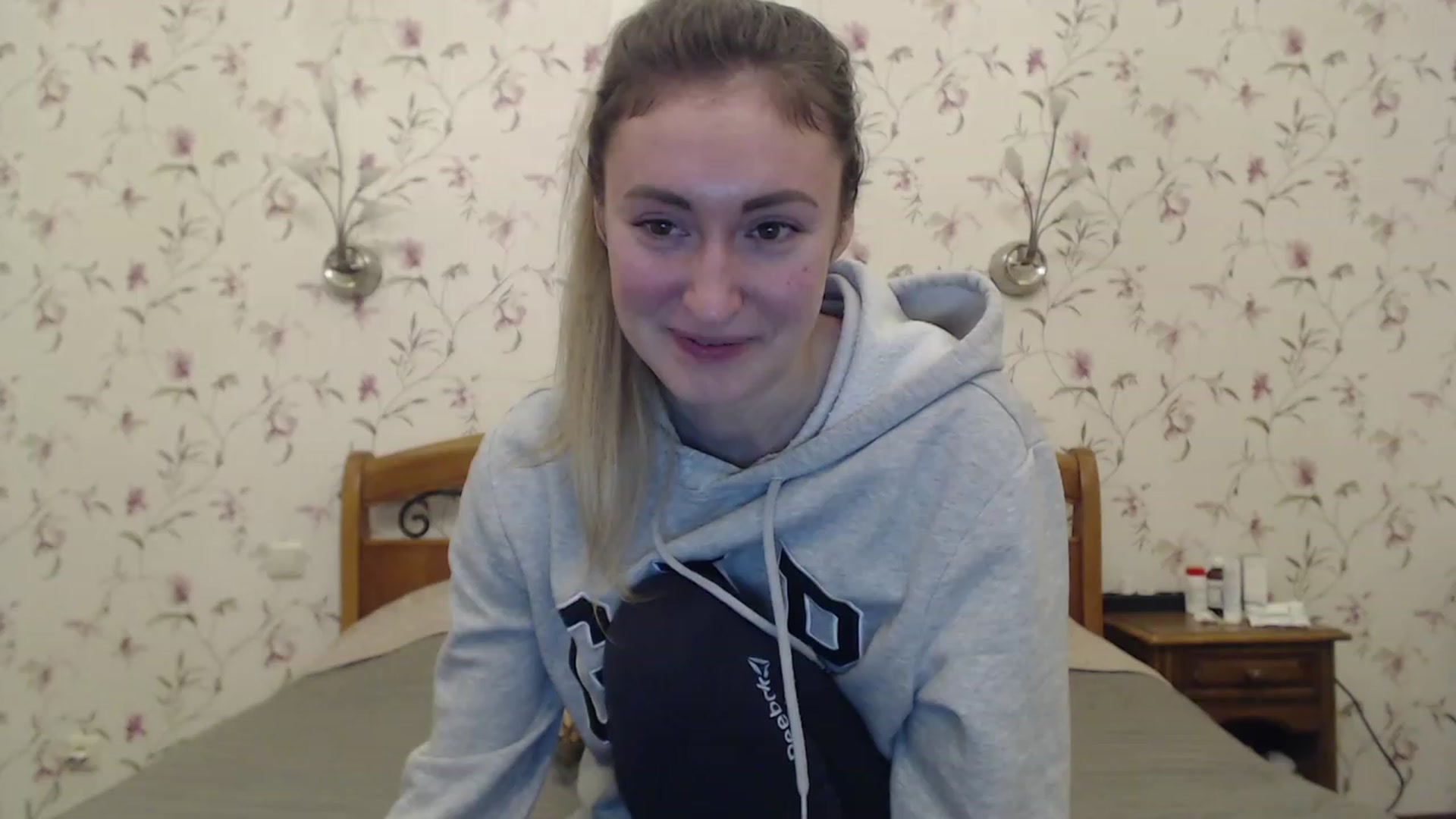 Gallery image thumbnail from Veronica_4u's myfreecams stream on, 02/27/2023, 16:56 image 6 of 20