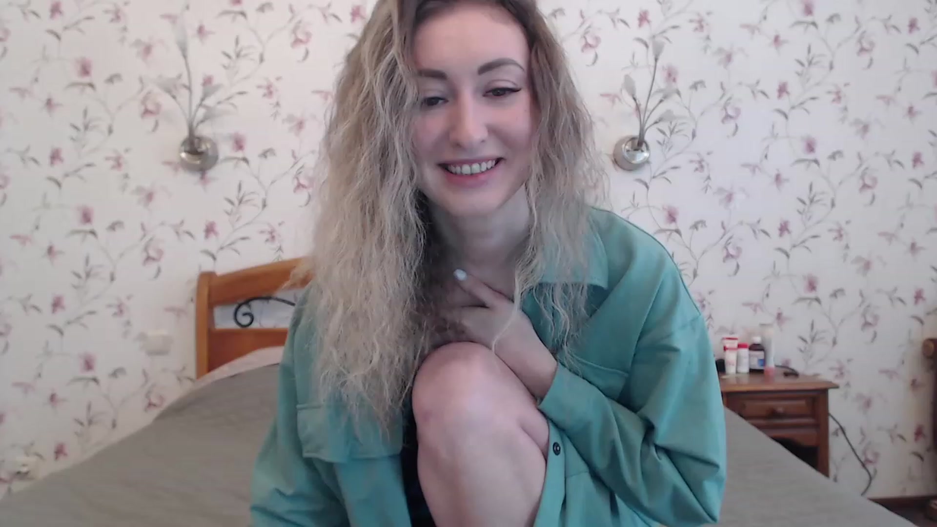 Gallery image thumbnail from Veronica_4u's myfreecams stream on, 03/06/2023, 07:29 image 10 of 20