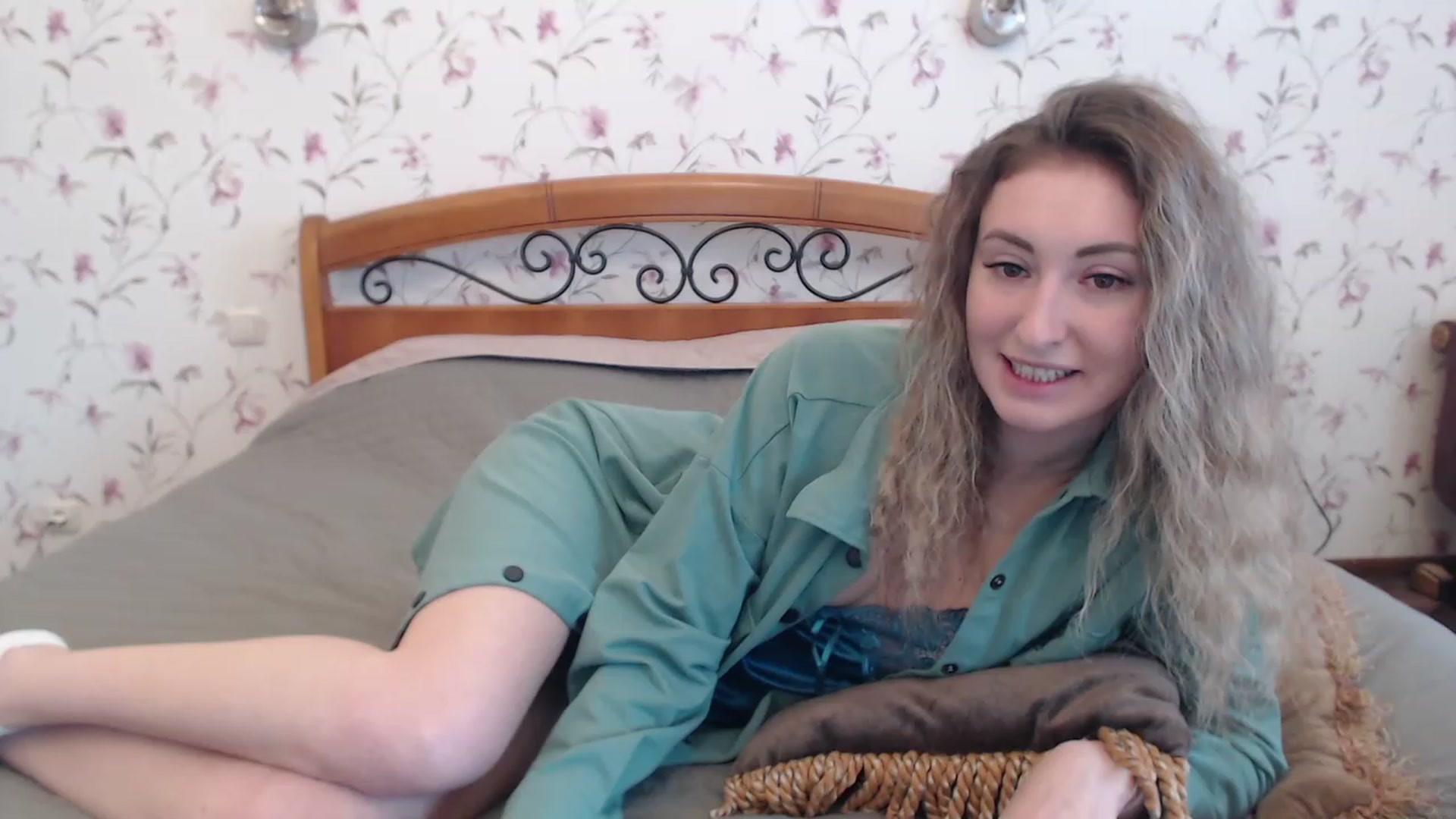 Gallery image thumbnail from Veronica_4u's myfreecams stream on, 03/06/2023, 07:29 image 17 of 20