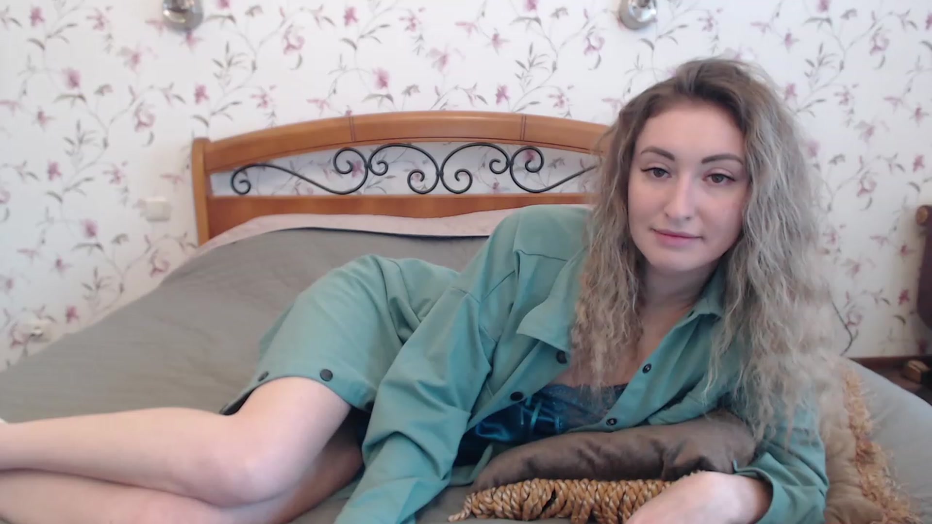 Gallery image thumbnail from Veronica_4u's myfreecams stream on, 03/06/2023, 07:29 image 20 of 20
