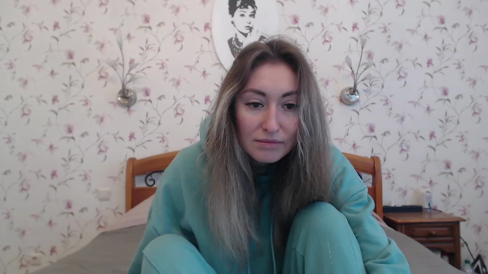 Gallery image thumbnail from Veronica_4u's myfreecams stream on, 03/13/2023, 08:39 image 10 of 20