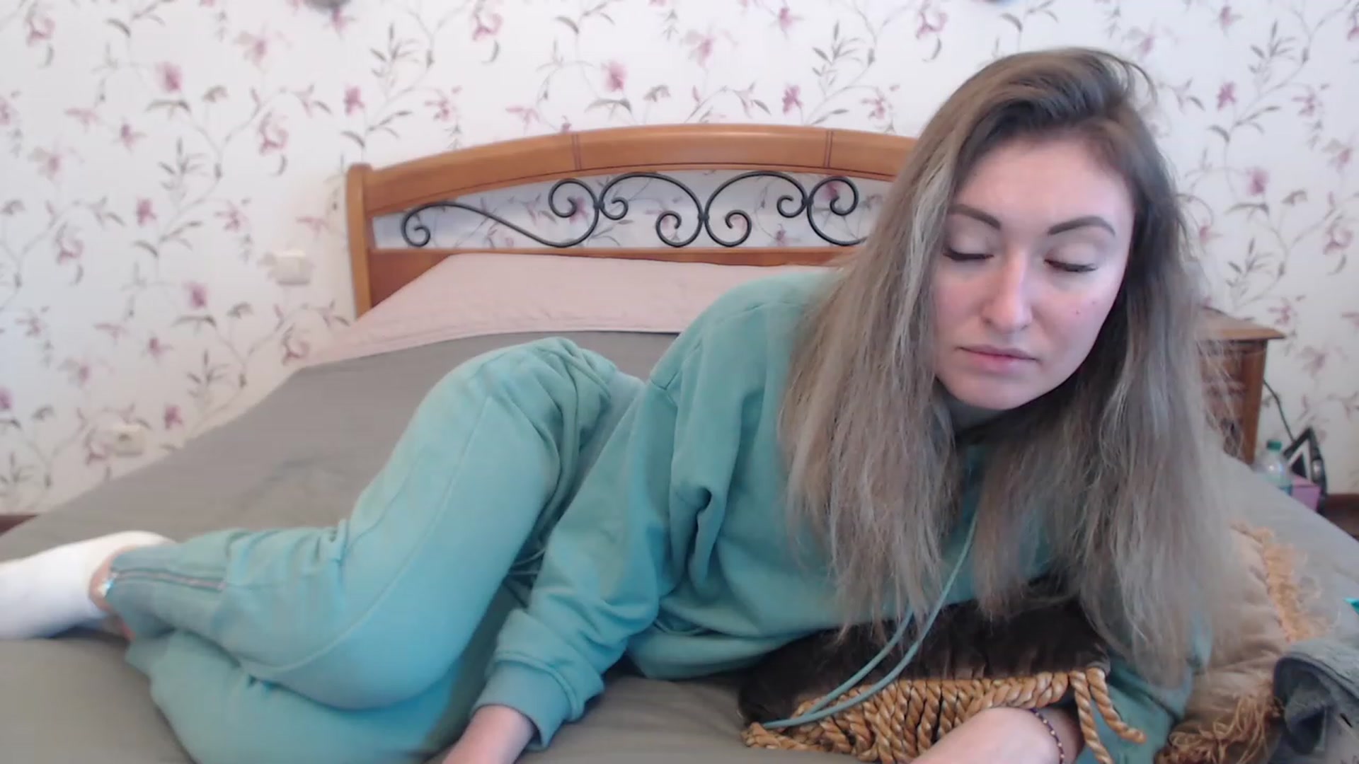 Gallery image thumbnail from Veronica_4u's myfreecams stream on, 03/13/2023, 08:39 image 12 of 20