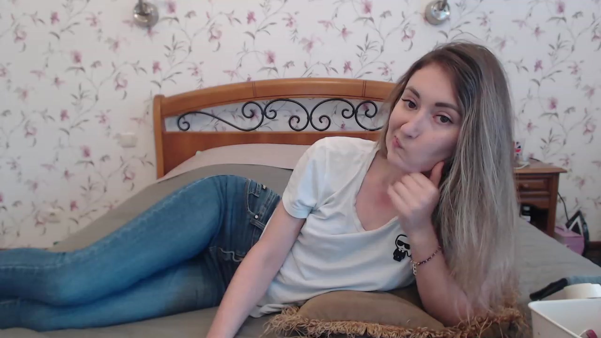 Gallery image thumbnail from Veronica_4u's myfreecams stream on, 03/21/2023, 13:52 image 20 of 20