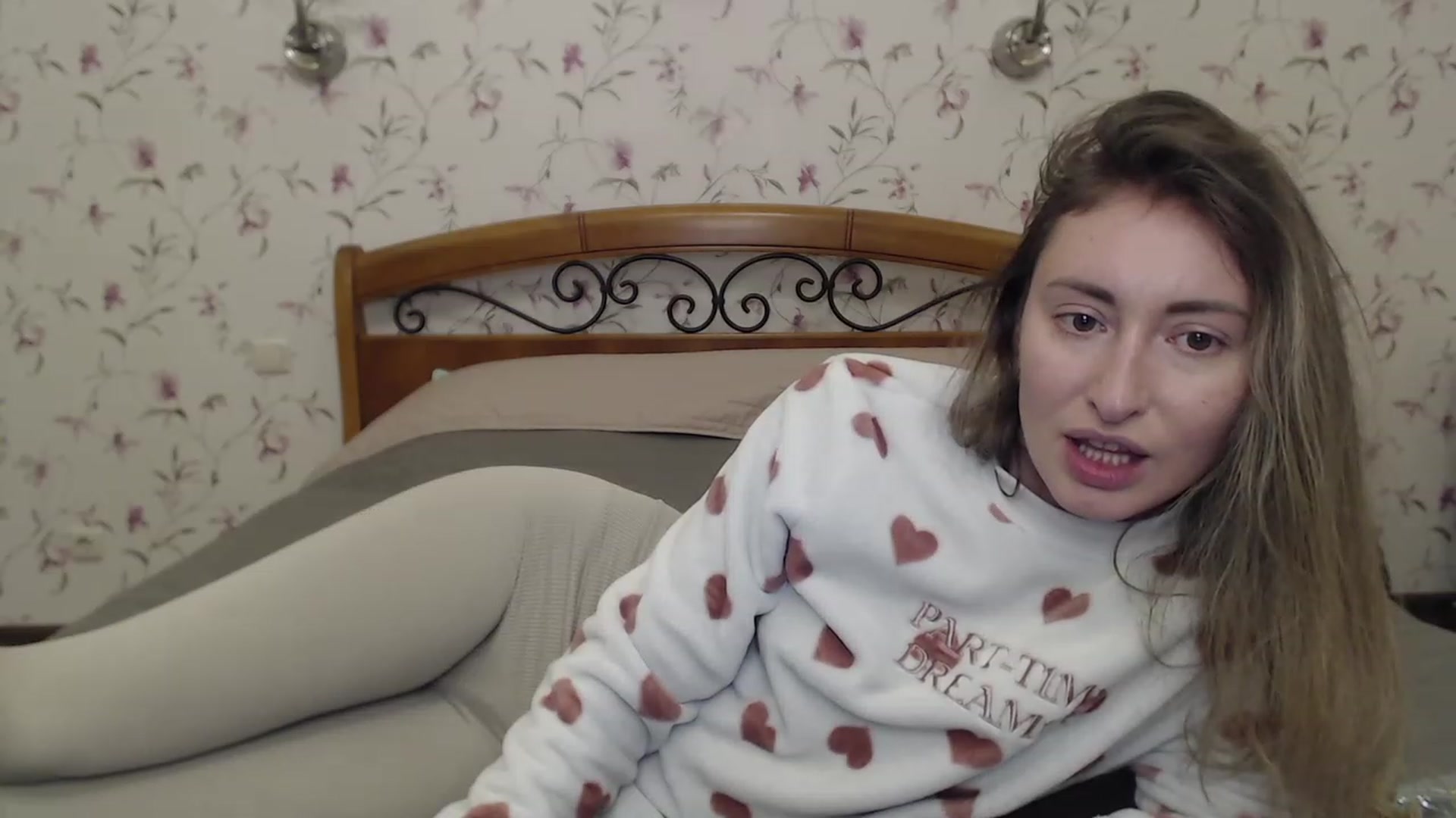 Gallery image thumbnail from Veronica_4u's myfreecams stream on, 03/27/2023, 18:08 image 18 of 20