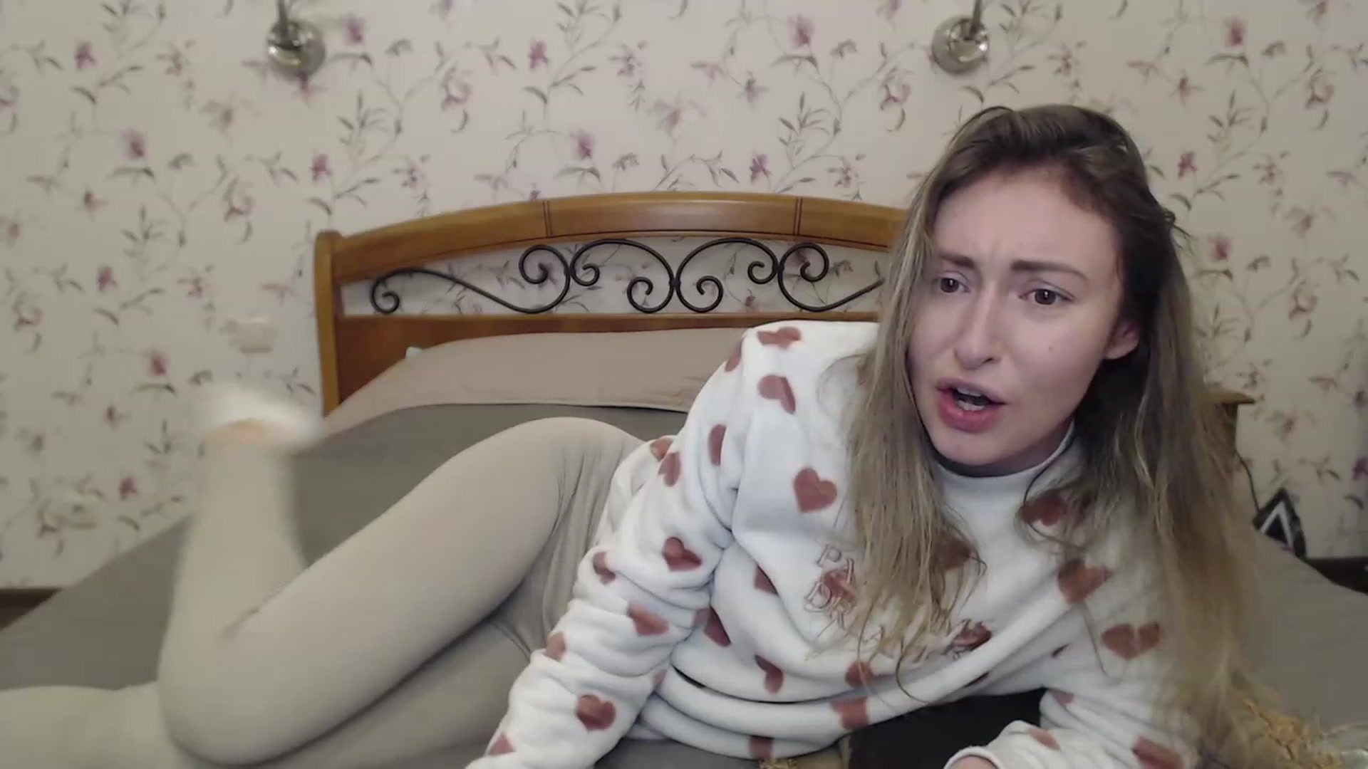 Gallery image thumbnail from Veronica_4u's myfreecams stream on, 03/27/2023, 18:08 image 17 of 20