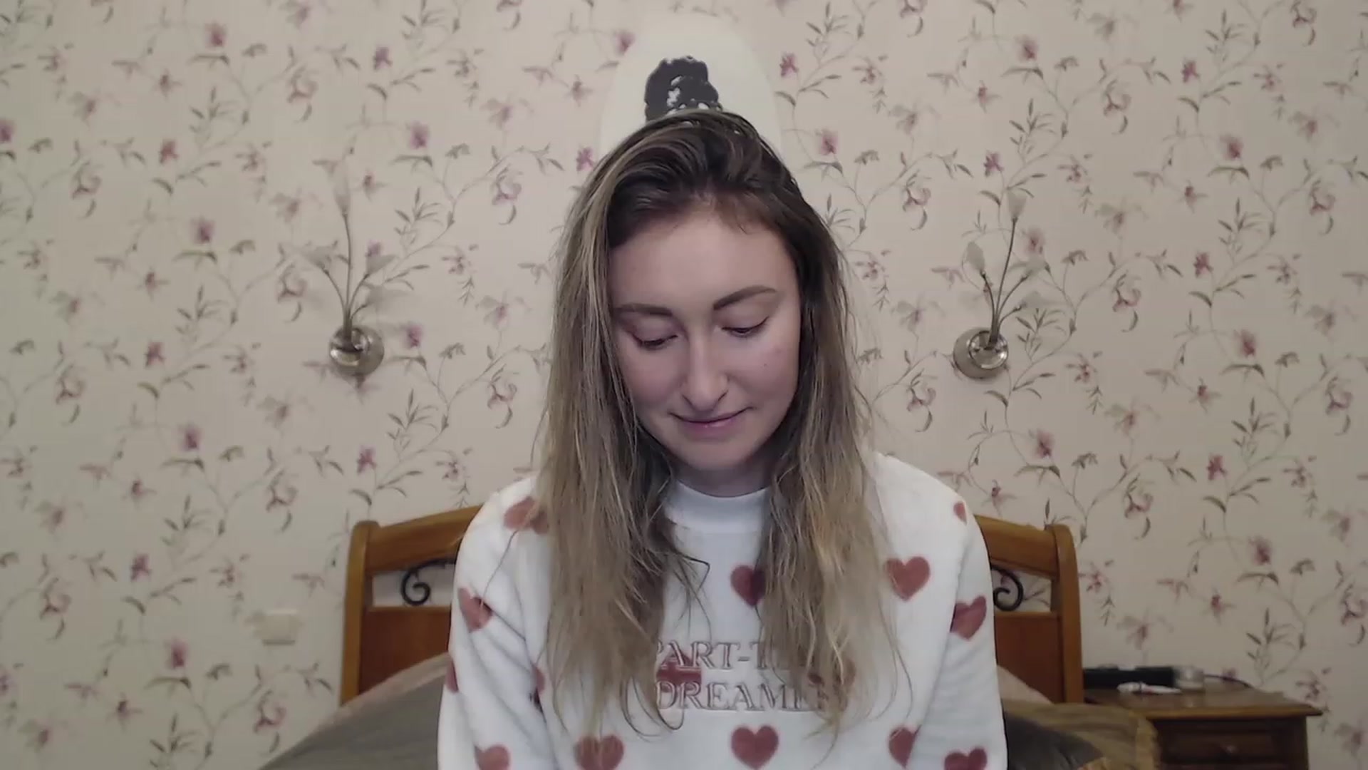 Gallery image thumbnail from Veronica_4u's myfreecams stream on, 03/28/2023, 17:05 image 5 of 20
