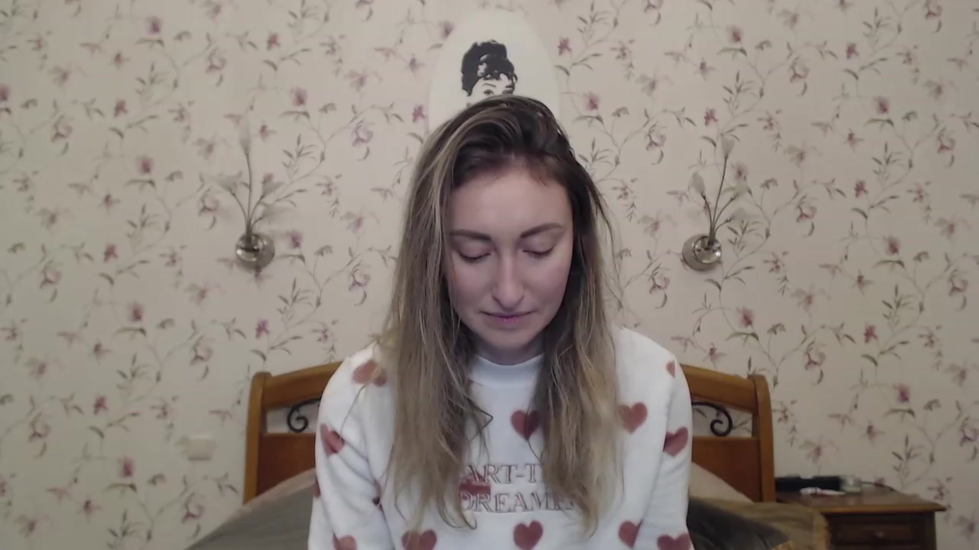 Gallery image thumbnail from Veronica_4u's myfreecams stream on, 03/28/2023, 17:05 image 7 of 20