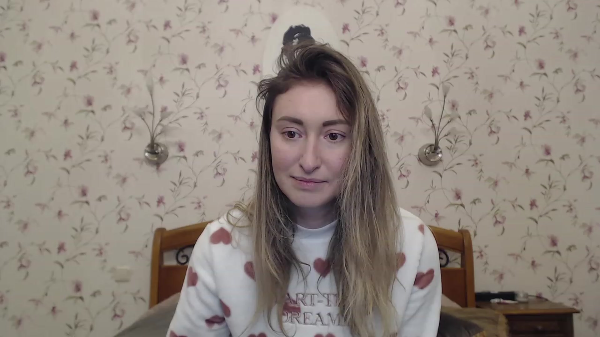 Gallery image thumbnail from Veronica_4u's myfreecams stream on, 03/28/2023, 17:05 image 11 of 20