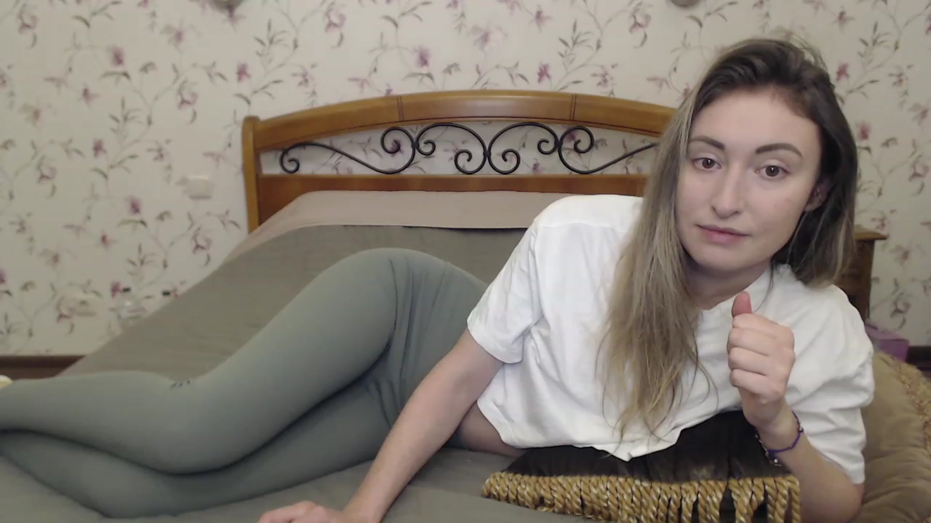 Gallery image thumbnail from Veronica_4u's myfreecams stream on, 03/31/2023, 18:07 image 6 of 20