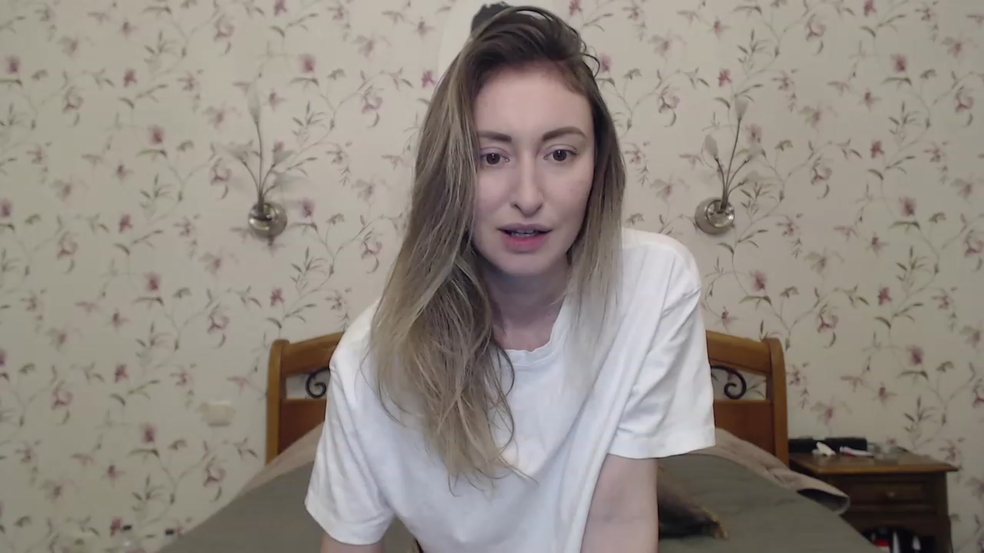 Gallery image thumbnail from Veronica_4u's myfreecams stream on, 03/31/2023, 18:07 image 14 of 20