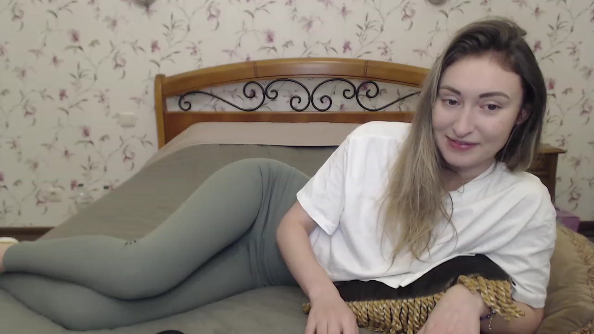 Gallery image thumbnail from Veronica_4u's myfreecams stream on, 03/31/2023, 18:07 image 4 of 20