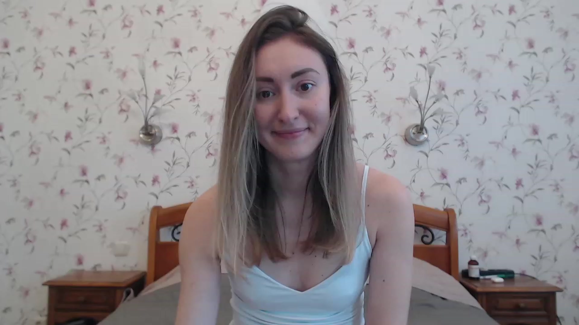 Gallery image thumbnail from Veronica_4u's myfreecams stream on, 04/16/2023, 07:20 image 1 of 20