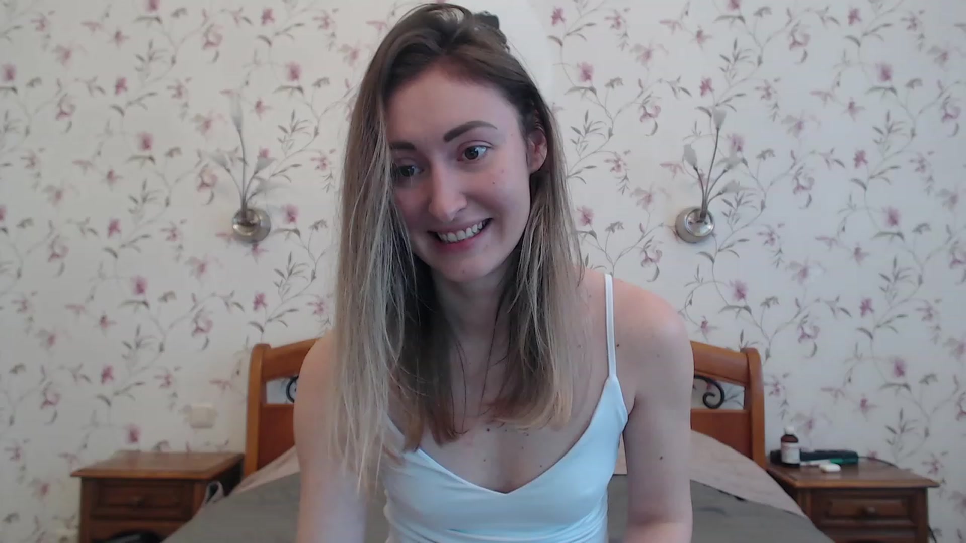 Gallery image thumbnail from Veronica_4u's myfreecams stream on, 04/16/2023, 07:20 image 4 of 20