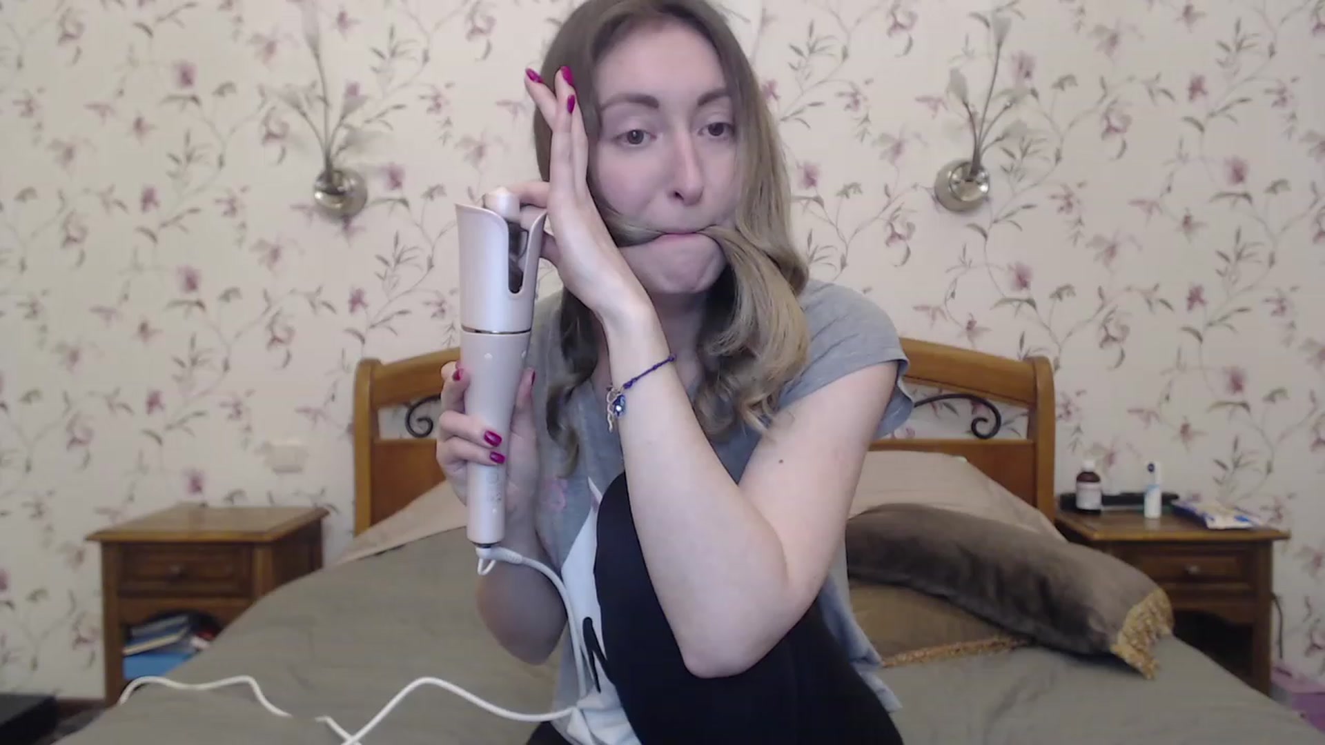 Gallery image thumbnail from Veronica_4u's myfreecams stream on, 04/20/2023, 17:33 image 8 of 20