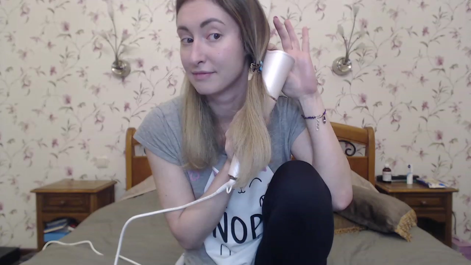 Gallery image thumbnail from Veronica_4u's myfreecams stream on, 04/20/2023, 17:33 image 7 of 20