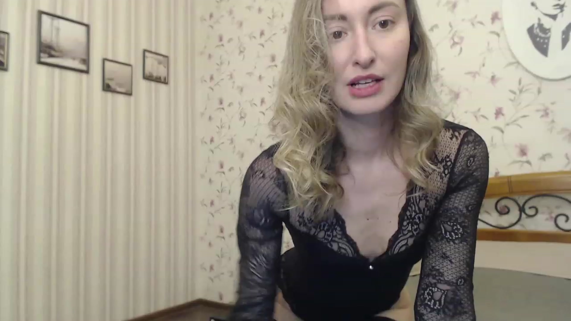 Gallery image thumbnail from Veronica_4u's myfreecams stream on, 04/20/2023, 17:33 image 15 of 20