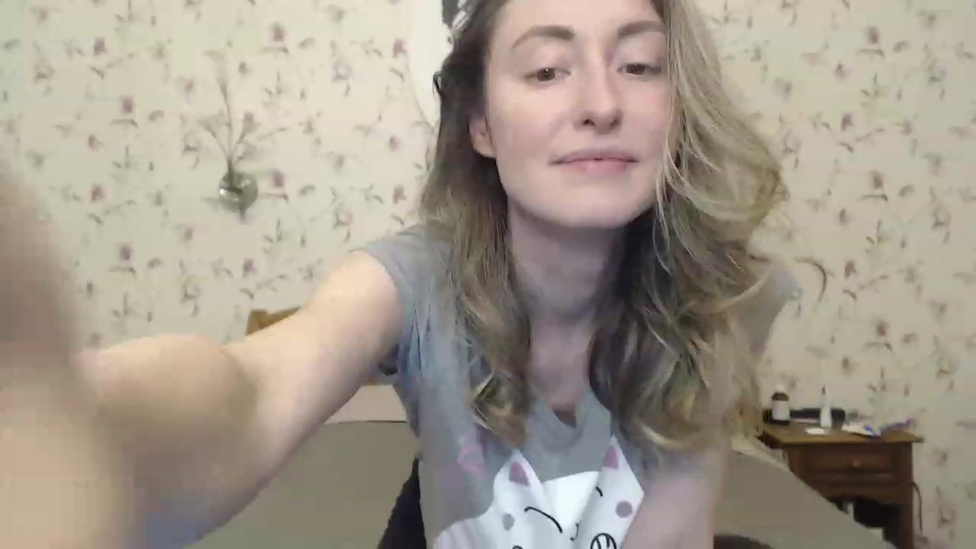 Gallery image thumbnail from Veronica_4u's myfreecams stream on, 04/21/2023, 17:19 image 14 of 20