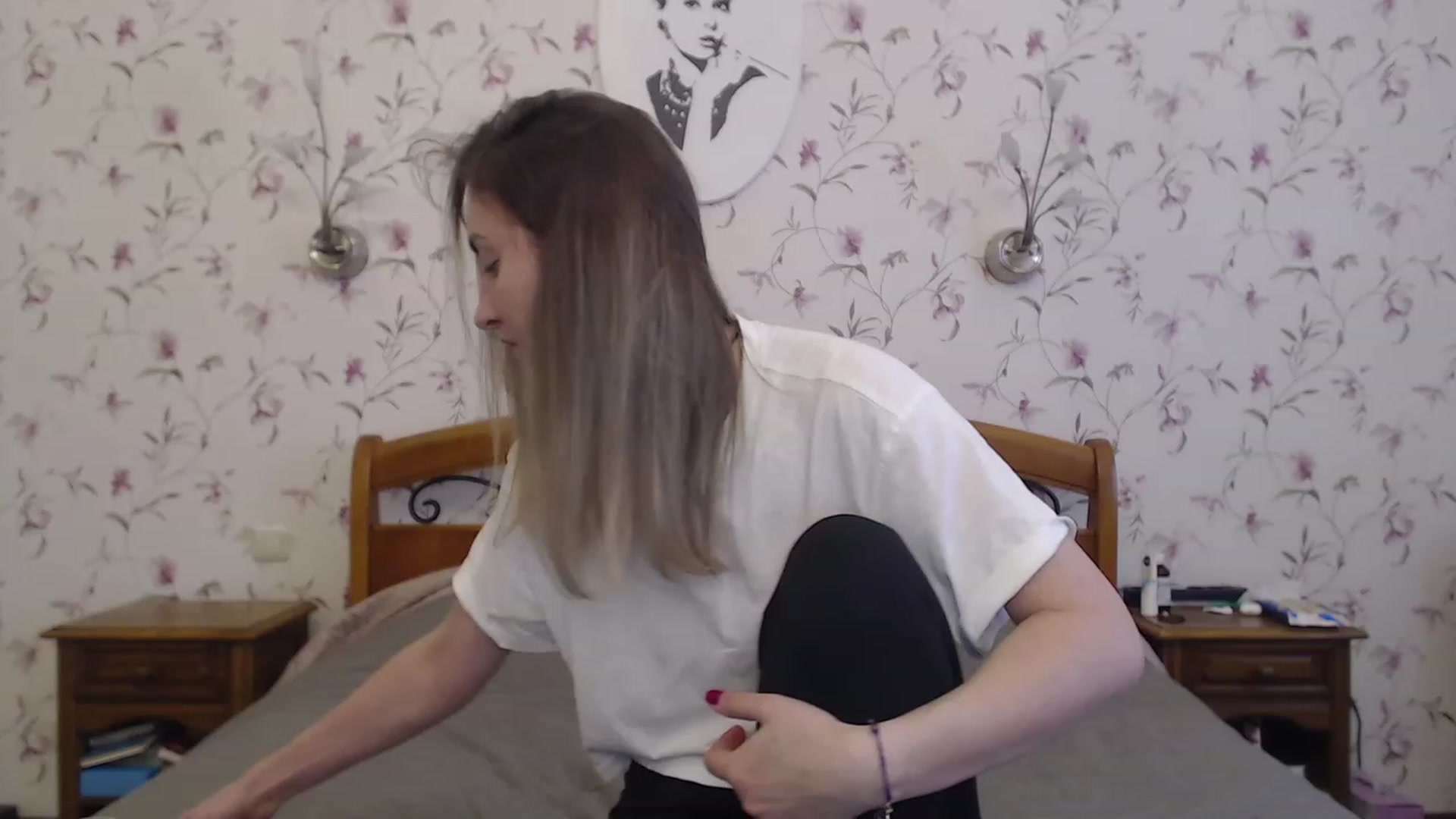 Gallery image thumbnail from Veronica_4u's myfreecams stream on, 04/23/2023, 14:00 image 6 of 20
