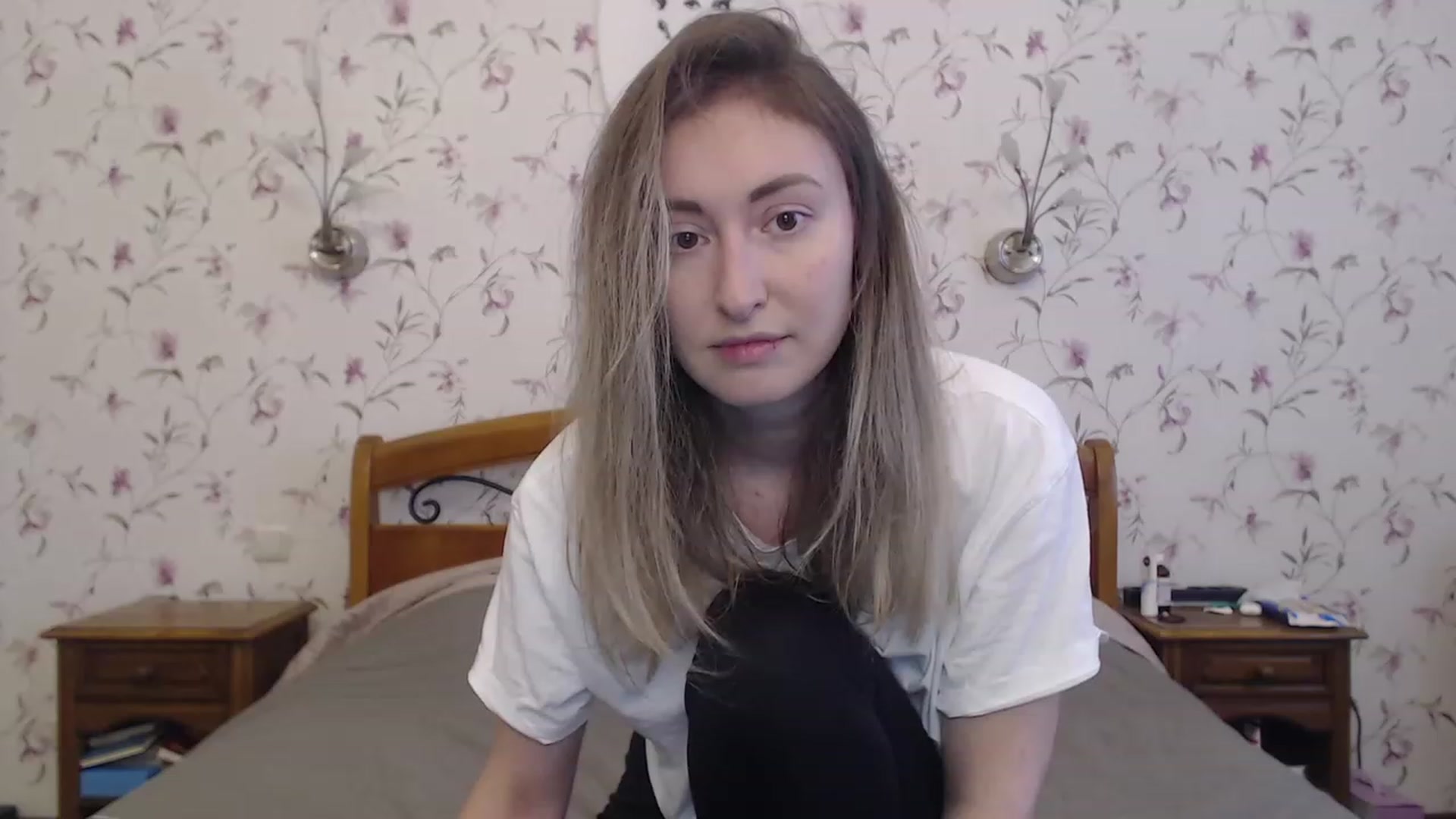 Gallery image thumbnail from Veronica_4u's myfreecams stream on, 04/23/2023, 14:00 image 2 of 20