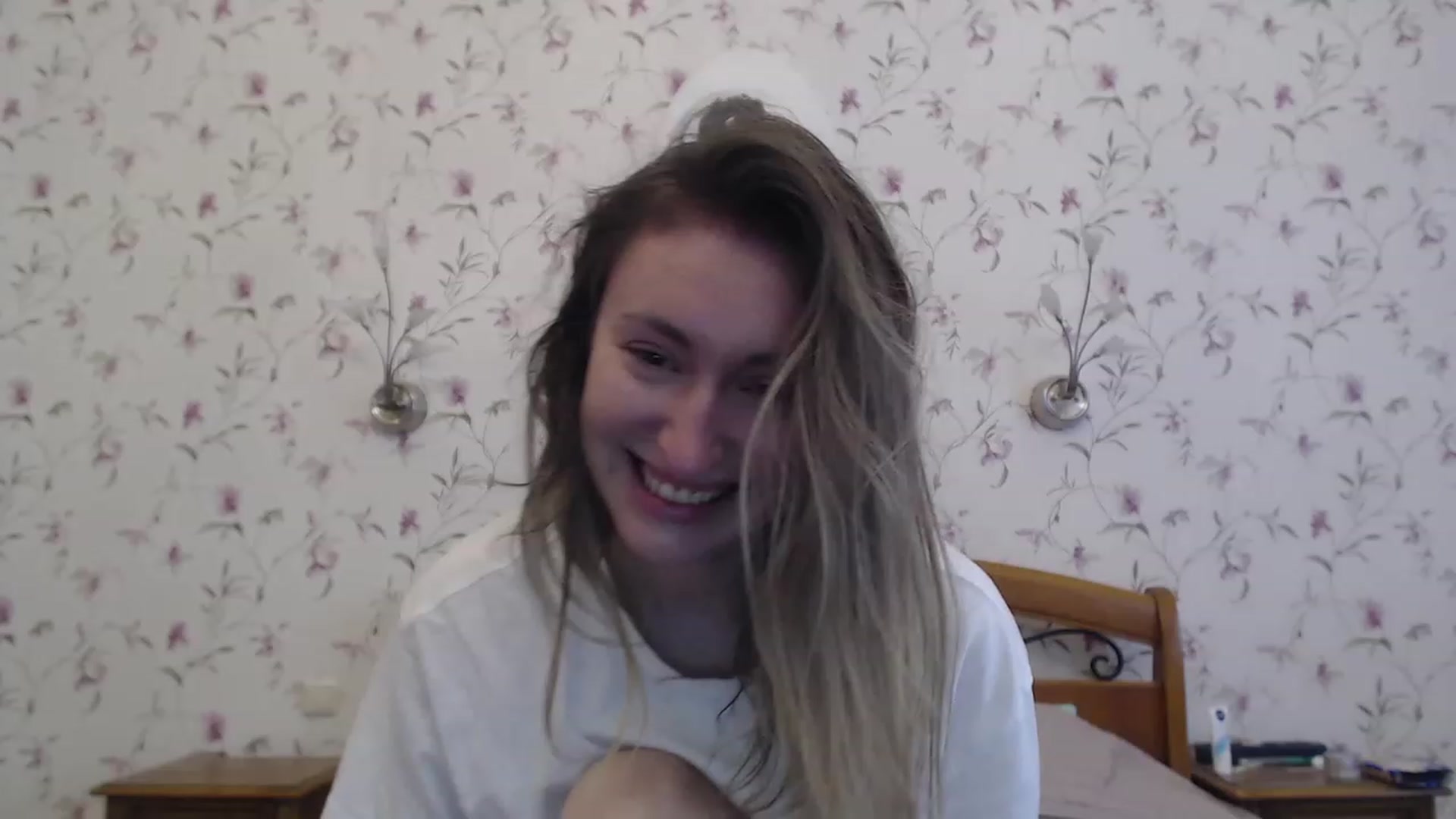 Gallery image thumbnail from Veronica_4u's myfreecams stream on, 04/30/2023, 08:33 image 11 of 20