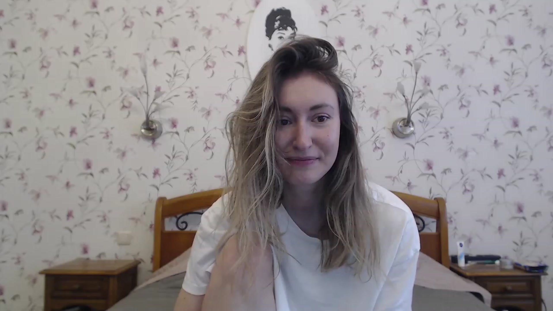 Gallery image thumbnail from Veronica_4u's myfreecams stream on, 04/30/2023, 08:33 image 13 of 20