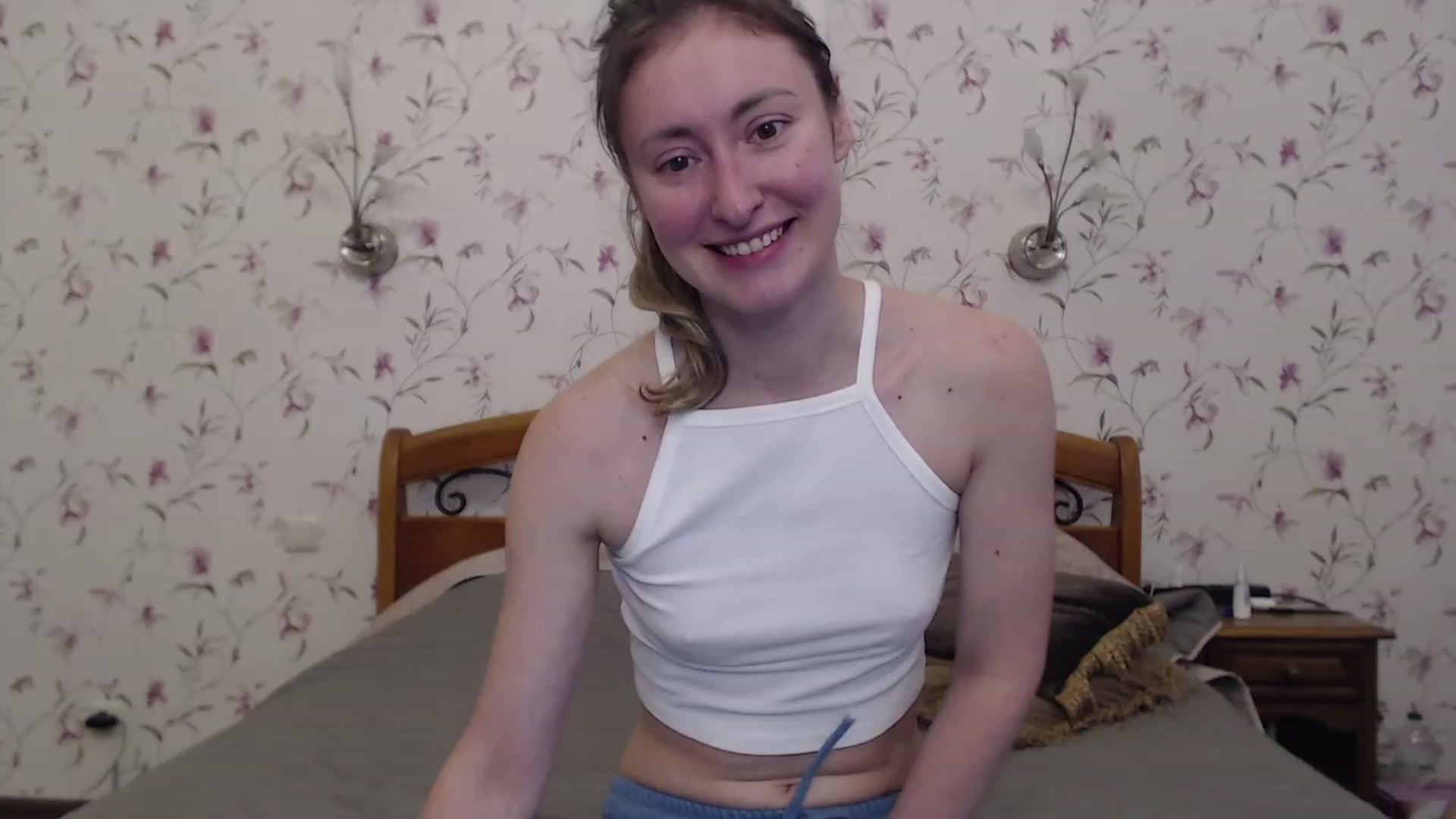 Gallery image thumbnail from Veronica_4u's myfreecams stream on, 05/16/2023, 16:25 image 5 of 20
