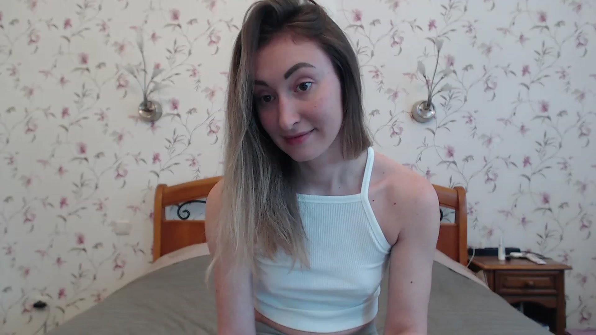 Gallery image thumbnail from Veronica_4u's myfreecams stream on, 05/17/2023, 14:31 image 12 of 20