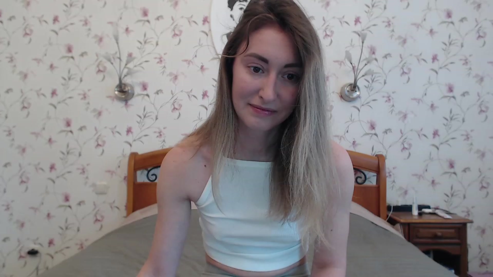 Gallery image thumbnail from Veronica_4u's myfreecams stream on, 05/17/2023, 14:31 image 9 of 20
