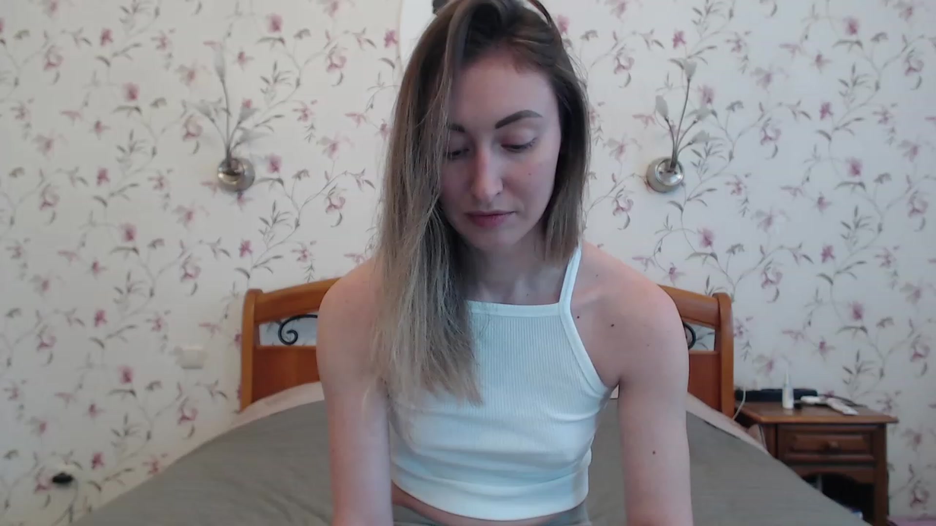 Gallery image thumbnail from Veronica_4u's myfreecams stream on, 05/17/2023, 14:31 image 13 of 20