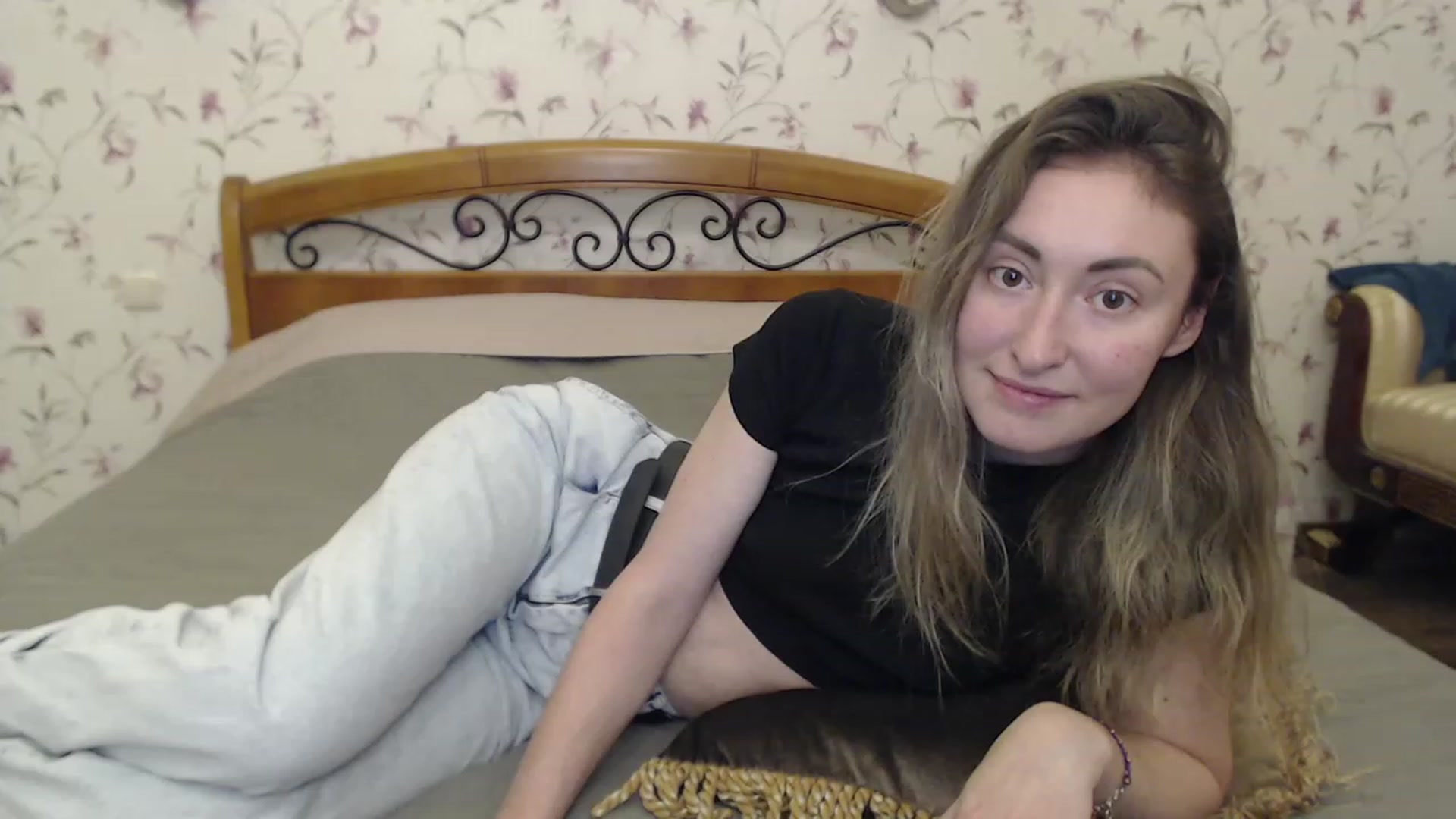 Gallery image thumbnail from Veronica_4u's myfreecams stream on, 05/20/2023, 18:13 image 15 of 20