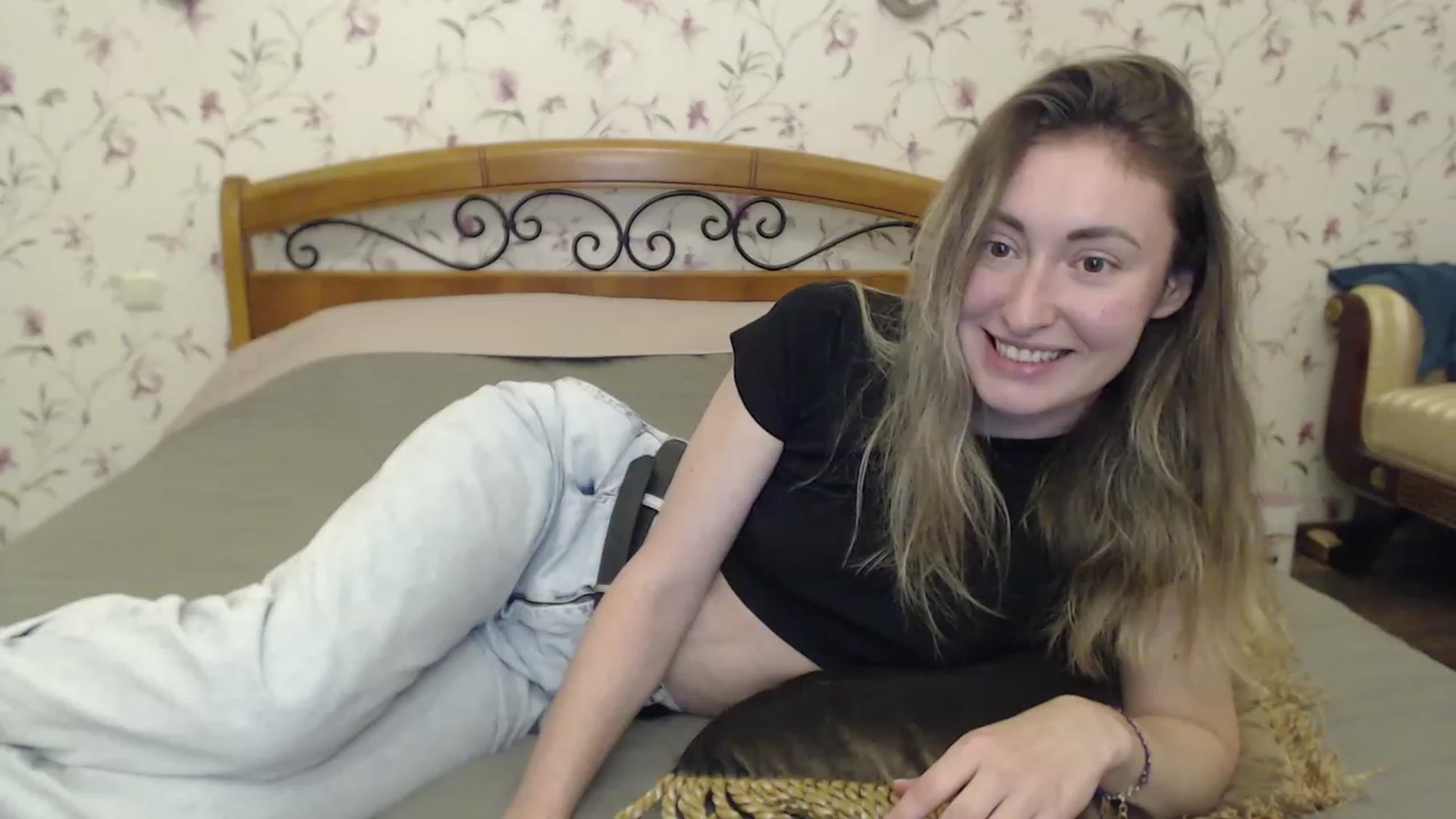Gallery image thumbnail from Veronica_4u's myfreecams stream on, 05/20/2023, 18:13 image 10 of 20