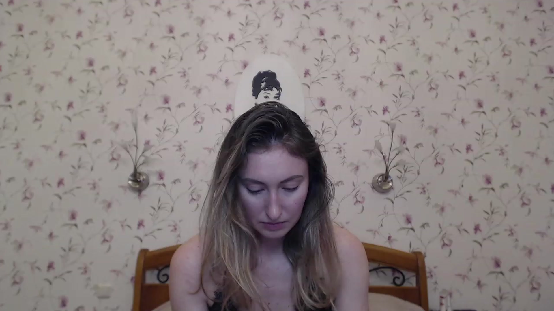 Gallery image thumbnail from Veronica_4u's myfreecams stream on, 05/22/2023, 17:00 image 18 of 20