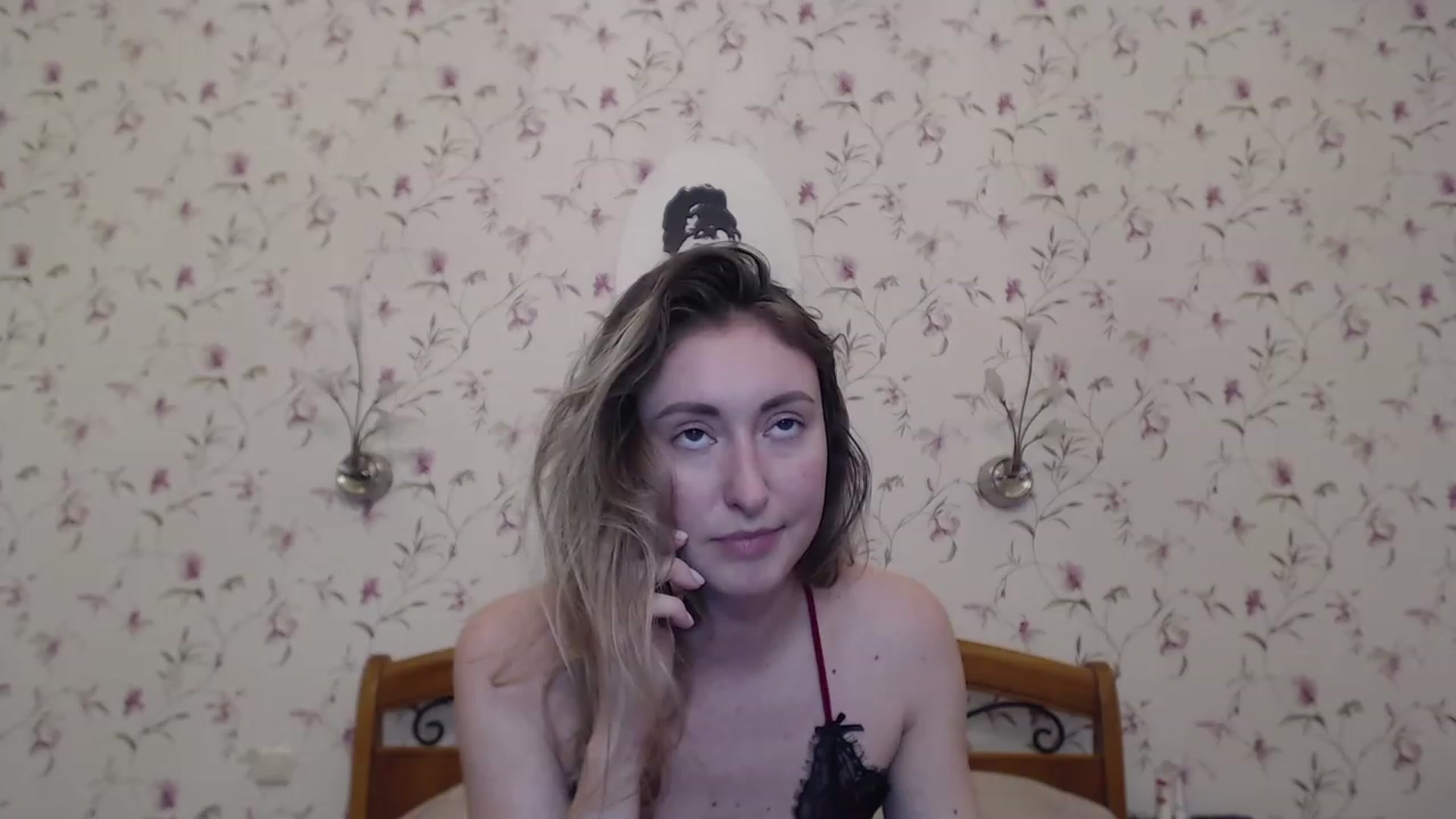 Gallery image thumbnail from Veronica_4u's myfreecams stream on, 05/22/2023, 17:00 image 8 of 20