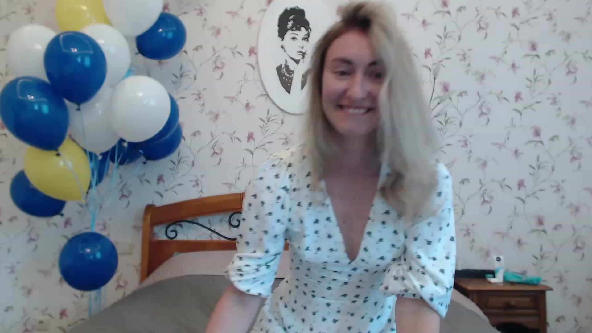 Gallery image thumbnail from Veronica_4u's myfreecams stream on, 06/06/2023, 05:46 image 10 of 20