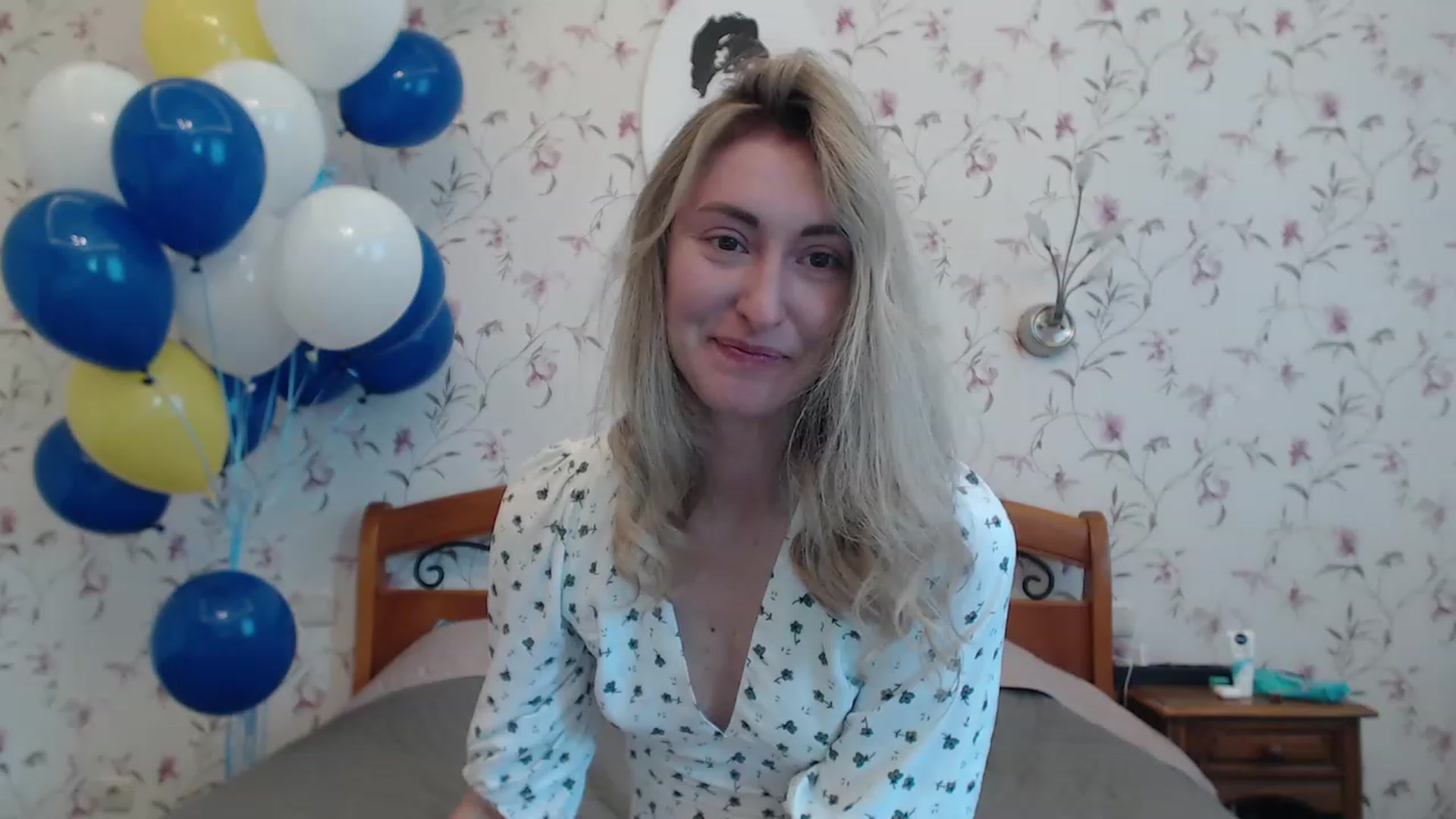 Gallery image thumbnail from Veronica_4u's myfreecams stream on, 06/06/2023, 05:46 image 7 of 20