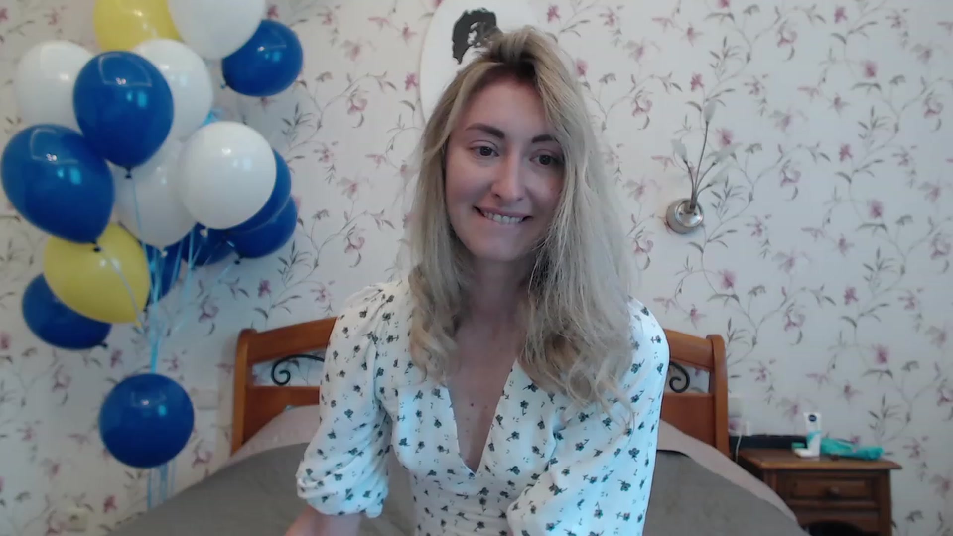 Gallery image thumbnail from Veronica_4u's myfreecams stream on, 06/06/2023, 05:46 image 4 of 20