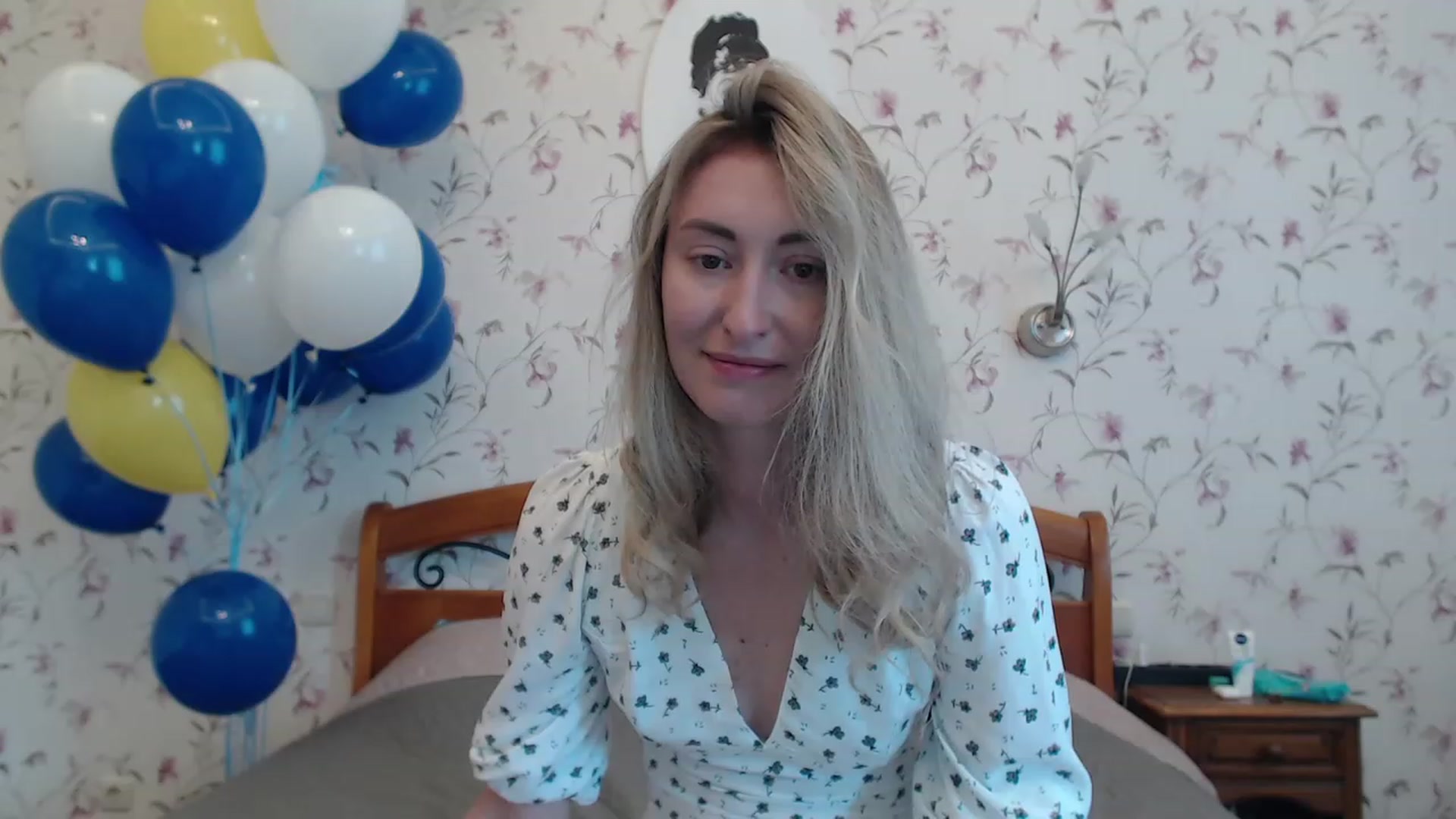 Gallery image thumbnail from Veronica_4u's myfreecams stream on, 06/06/2023, 05:46 image 3 of 20