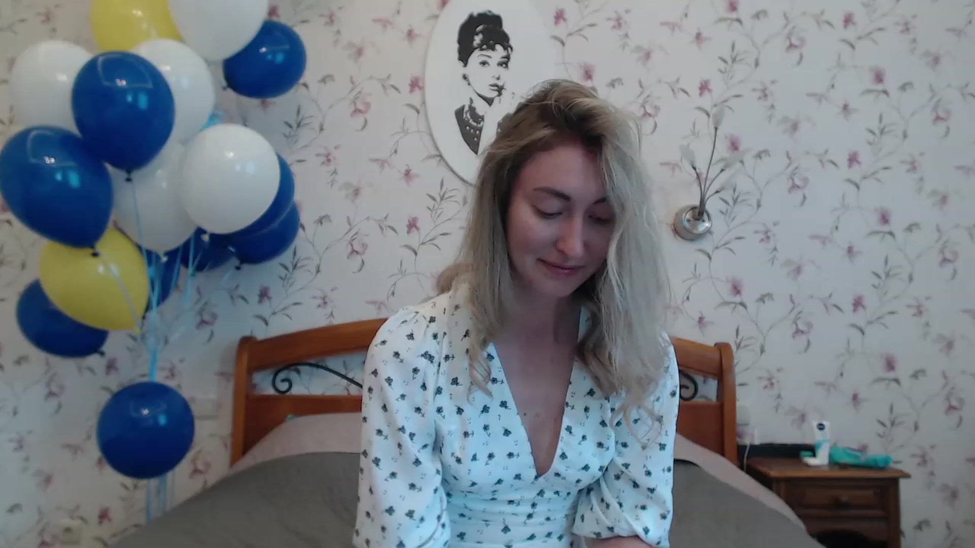 Gallery image thumbnail from Veronica_4u's myfreecams stream on, 06/06/2023, 05:46 image 13 of 20
