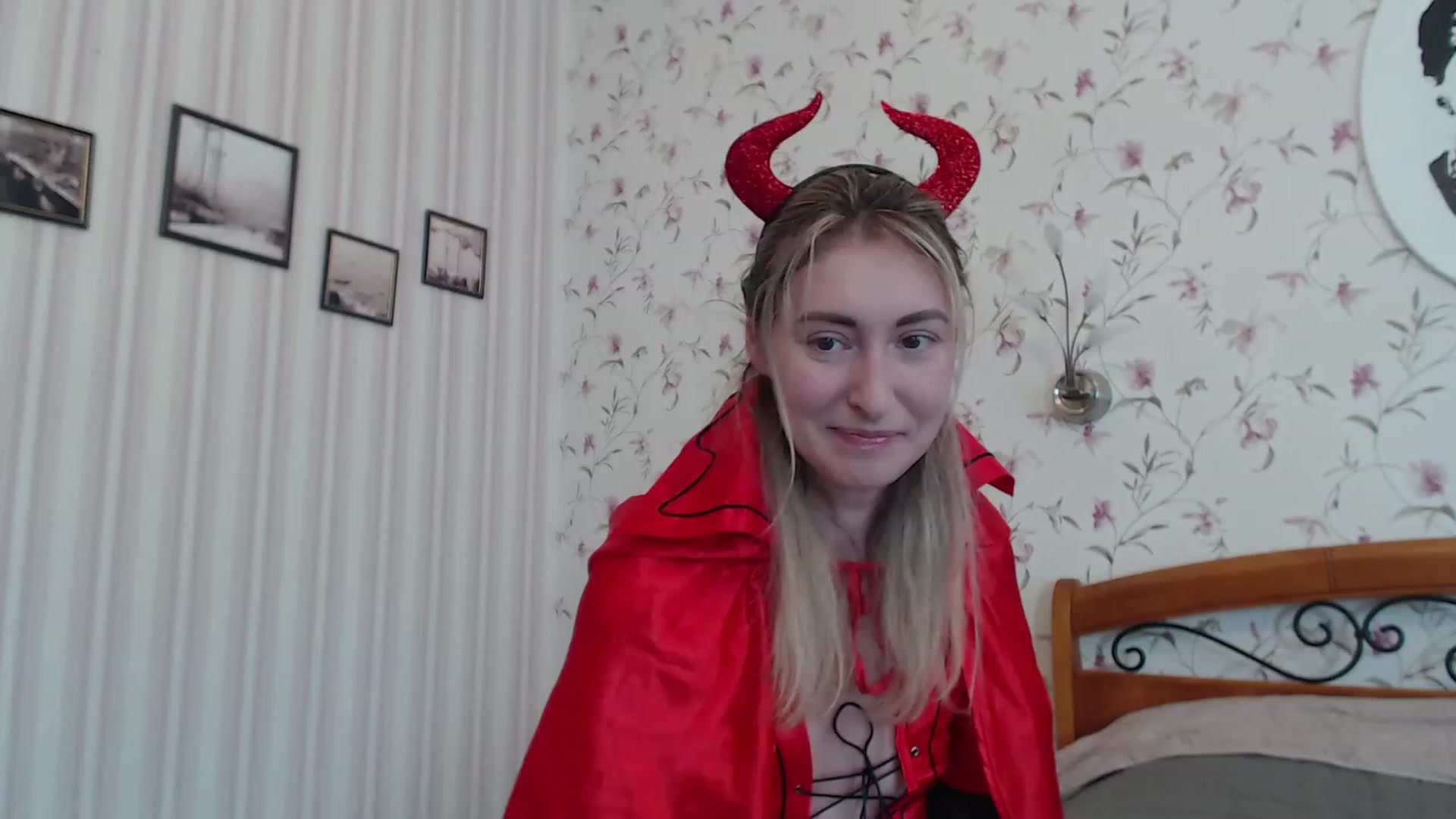 Gallery image thumbnail from Veronica_4u's myfreecams stream on, 06/13/2023, 15:13 image 8 of 20