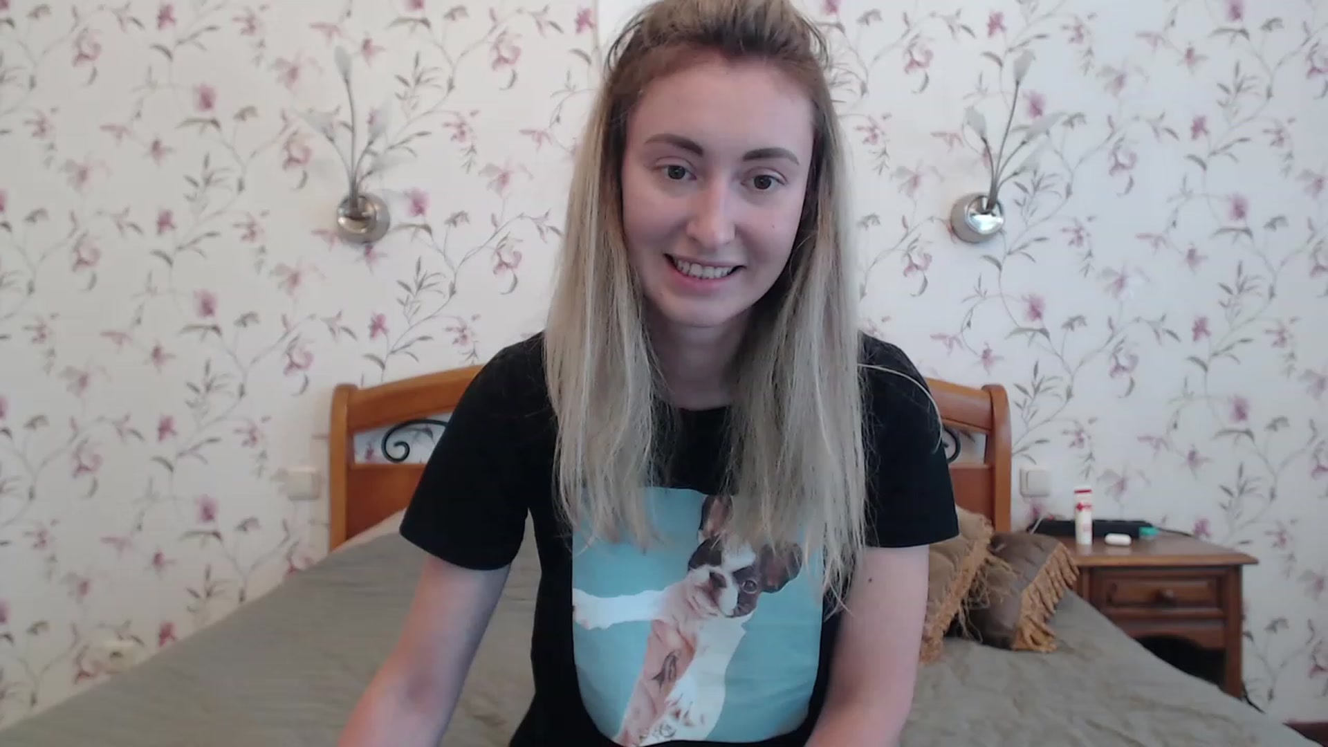 Gallery image thumbnail from Veronica_4u's myfreecams stream on, 06/14/2023, 15:25 image 4 of 20