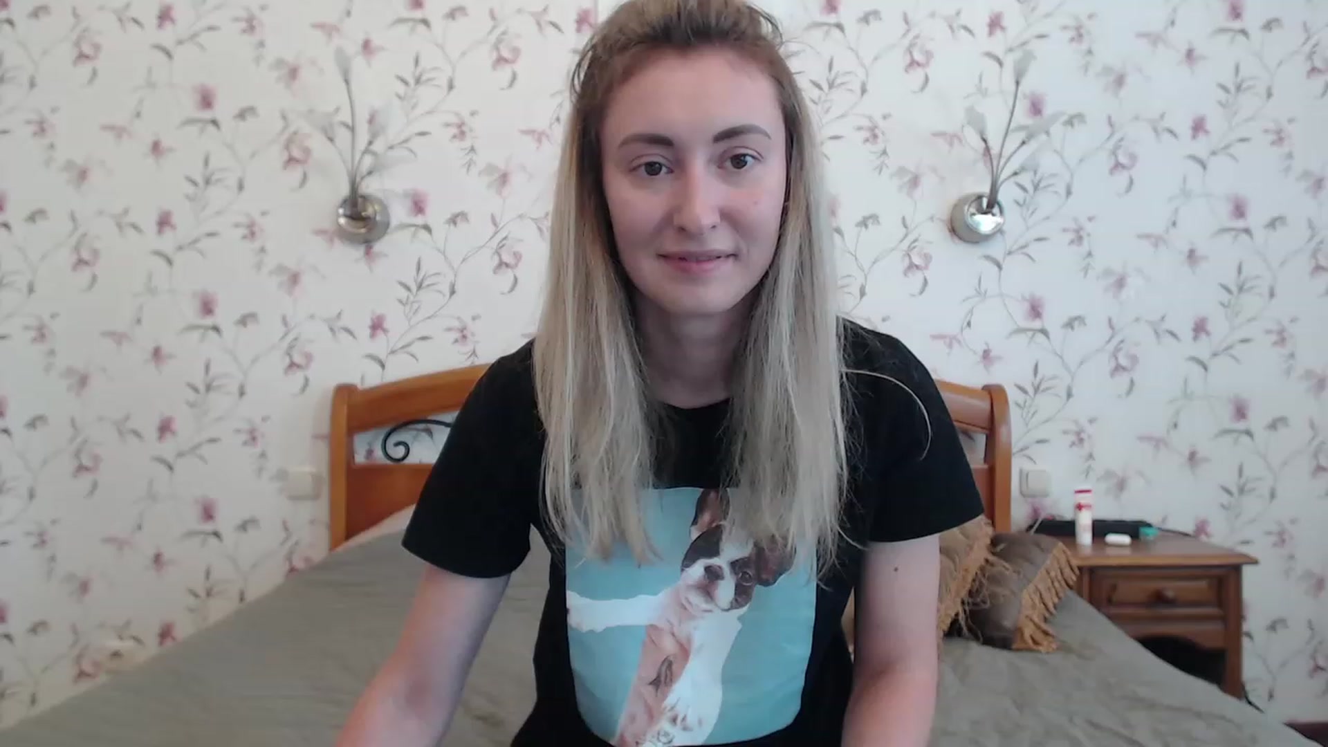 Gallery image thumbnail from Veronica_4u's myfreecams stream on, 06/14/2023, 15:25 image 7 of 20