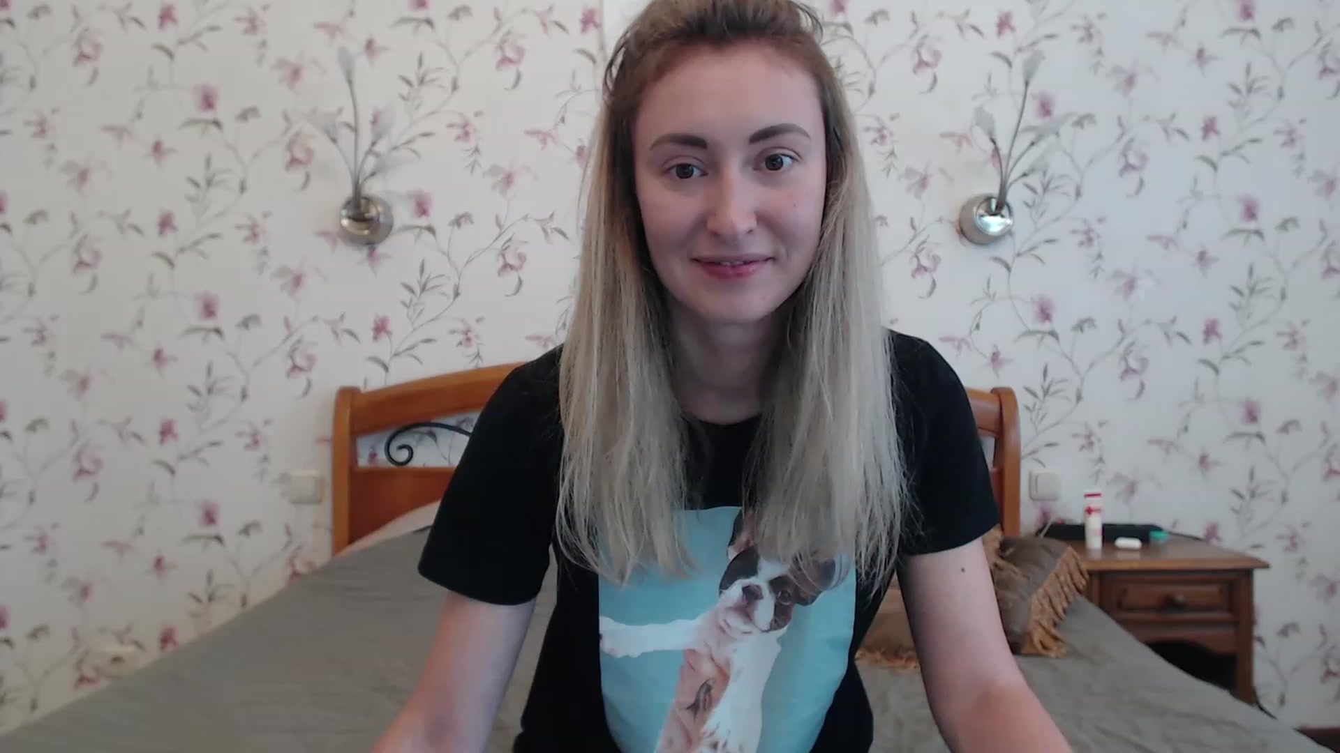 Gallery image thumbnail from Veronica_4u's myfreecams stream on, 06/14/2023, 15:25 image 16 of 20