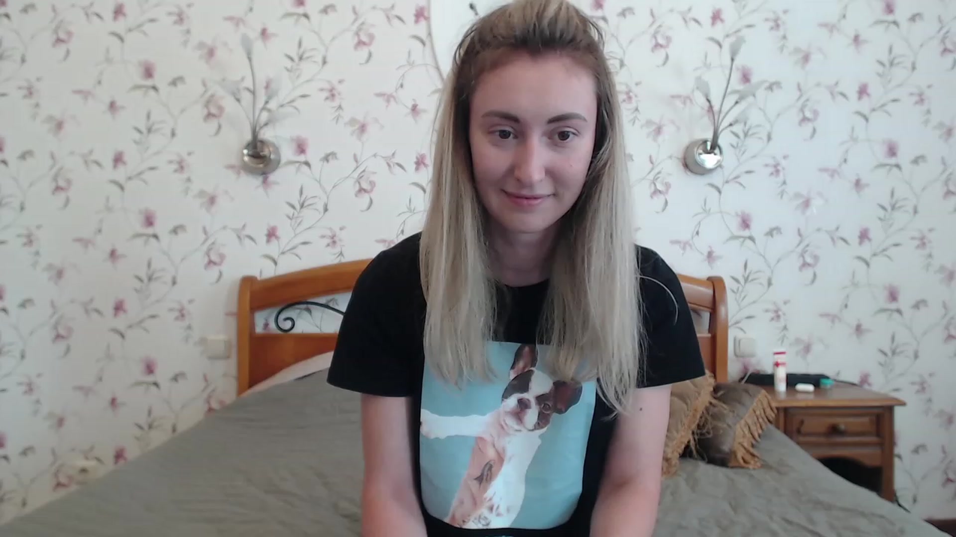 Gallery image thumbnail from Veronica_4u's myfreecams stream on, 06/14/2023, 15:25 image 12 of 20
