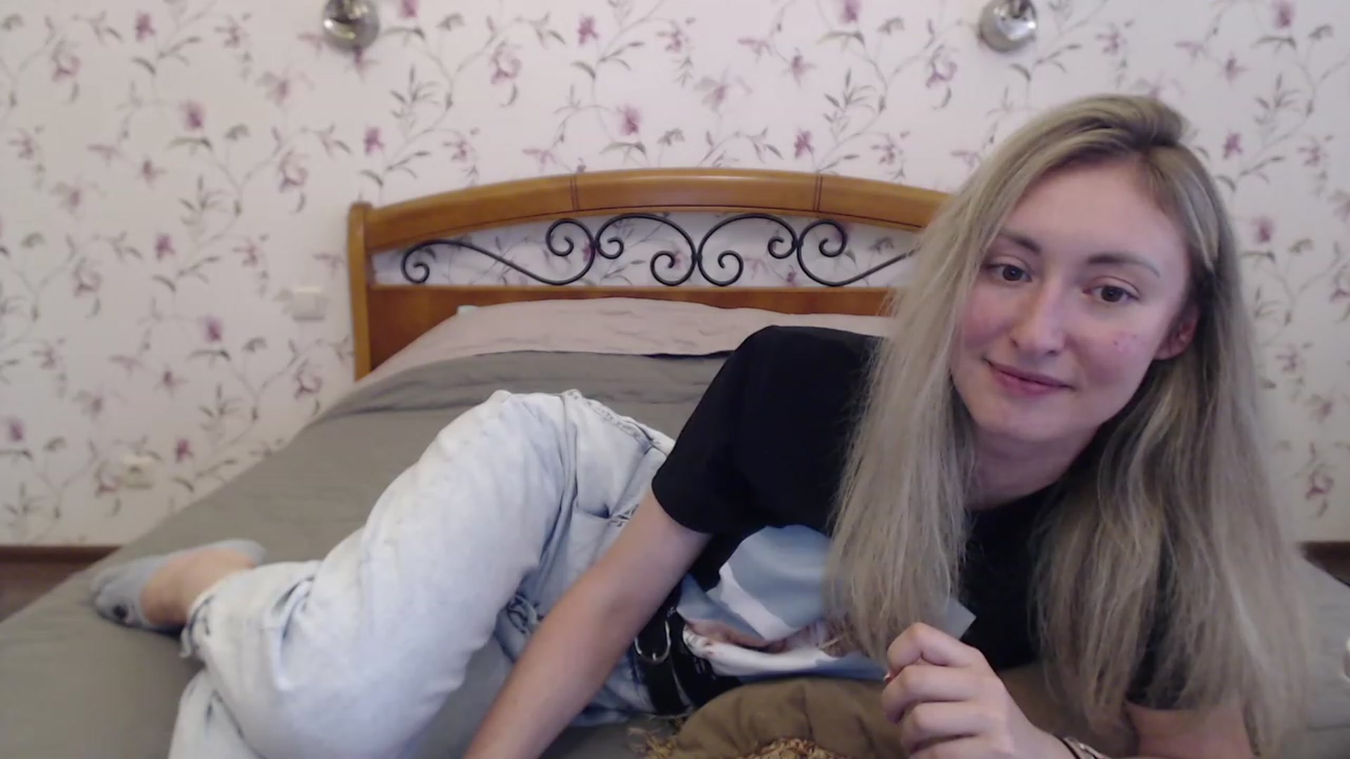 Gallery image thumbnail from Veronica_4u's myfreecams stream on, 06/27/2023, 17:43 image 8 of 20