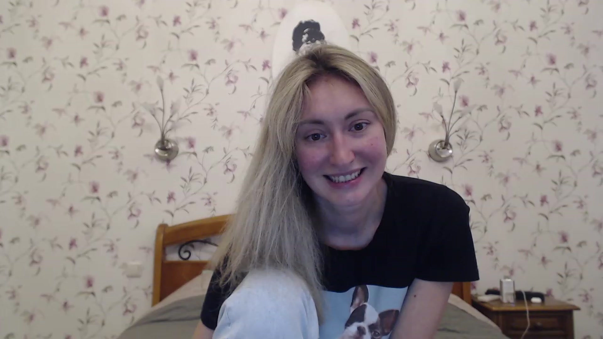 Gallery image thumbnail from Veronica_4u's myfreecams stream on, 06/27/2023, 17:43 image 19 of 20