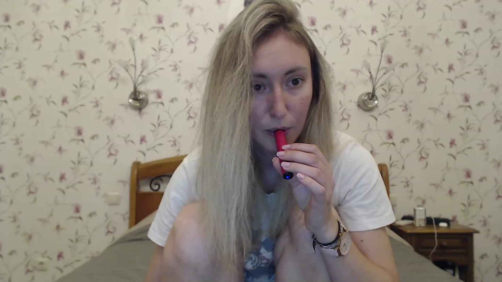 Gallery image thumbnail from Veronica_4u's myfreecams stream on, 06/27/2023, 18:15 image 6 of 20