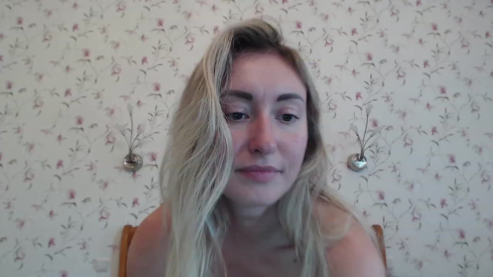 Gallery image thumbnail from Veronica_4u's myfreecams stream on, 06/30/2023, 10:45 image 17 of 20
