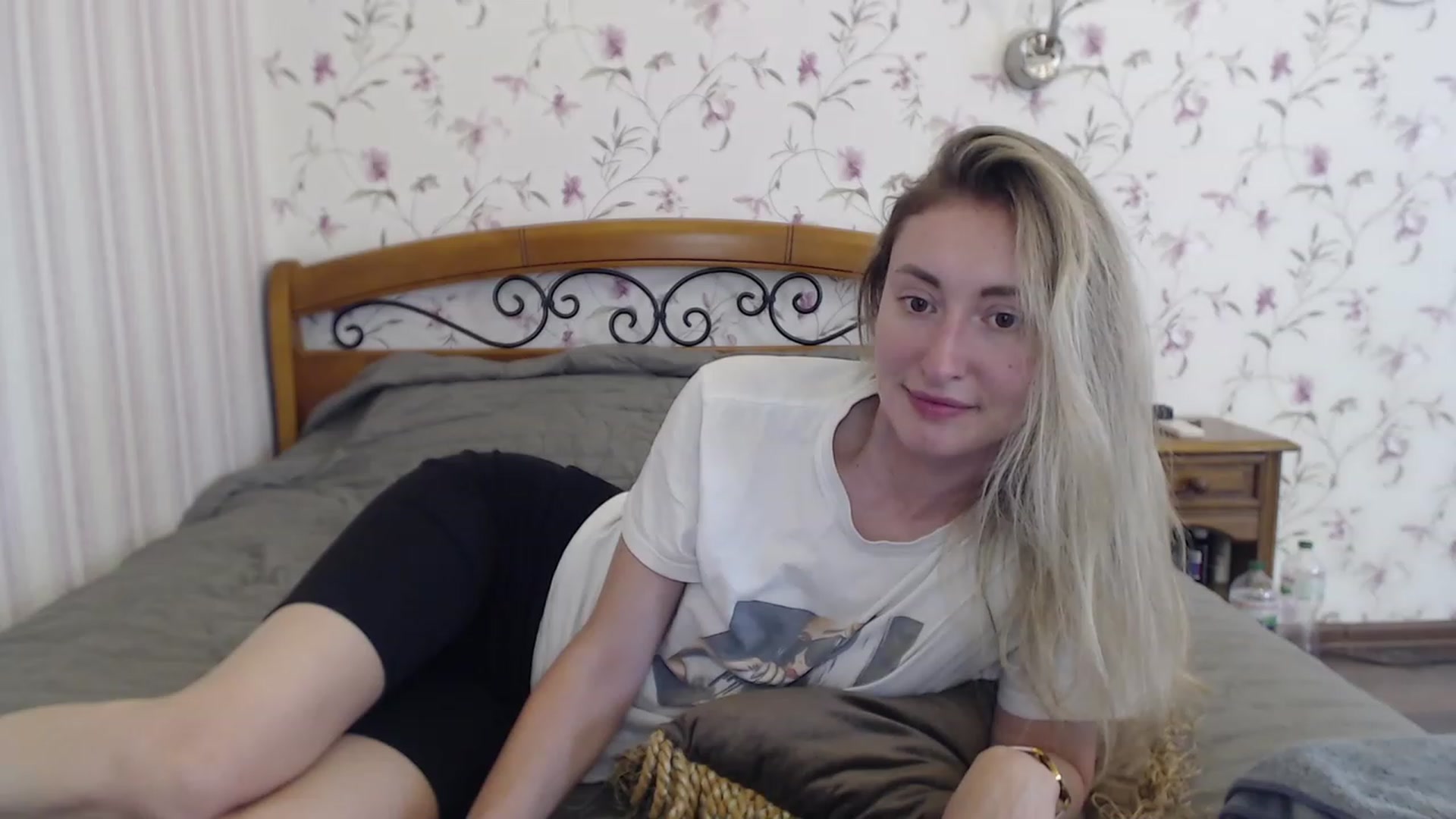 Gallery image thumbnail from Veronica_4u's myfreecams stream on, 07/03/2023, 17:16 image 4 of 20