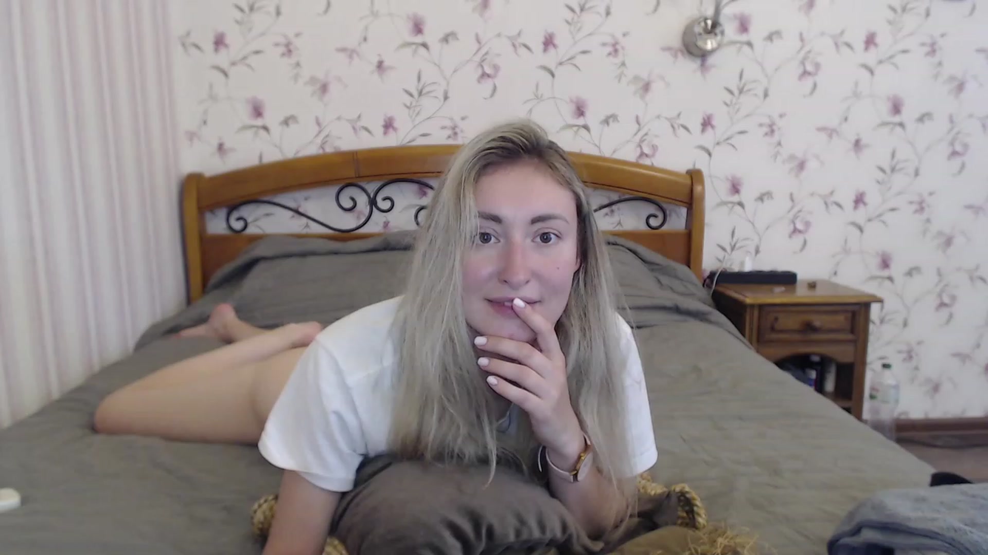 Gallery image thumbnail from Veronica_4u's myfreecams stream on, 07/03/2023, 17:16 image 11 of 20